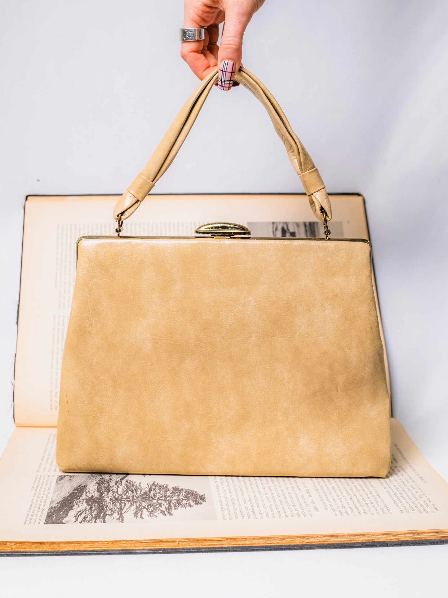 Vintage 1950s Cream Faux Leather Gold Accent Handbag