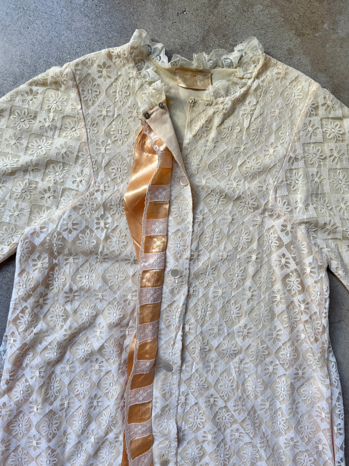 Vintage 1960s Stella Fagin for Neiman Marcus Floral Lace Full-Length House Coat | Medium