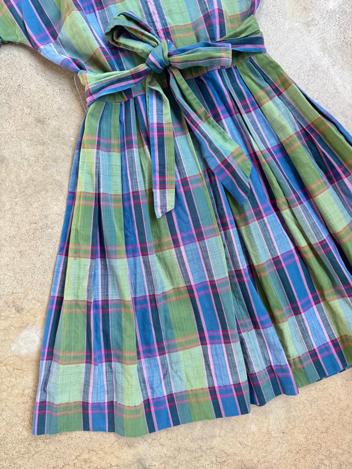 Vintage 1950s Kay Dunhill Plaid Zip-Front Short Sleeve Pleated Dress | XS/S