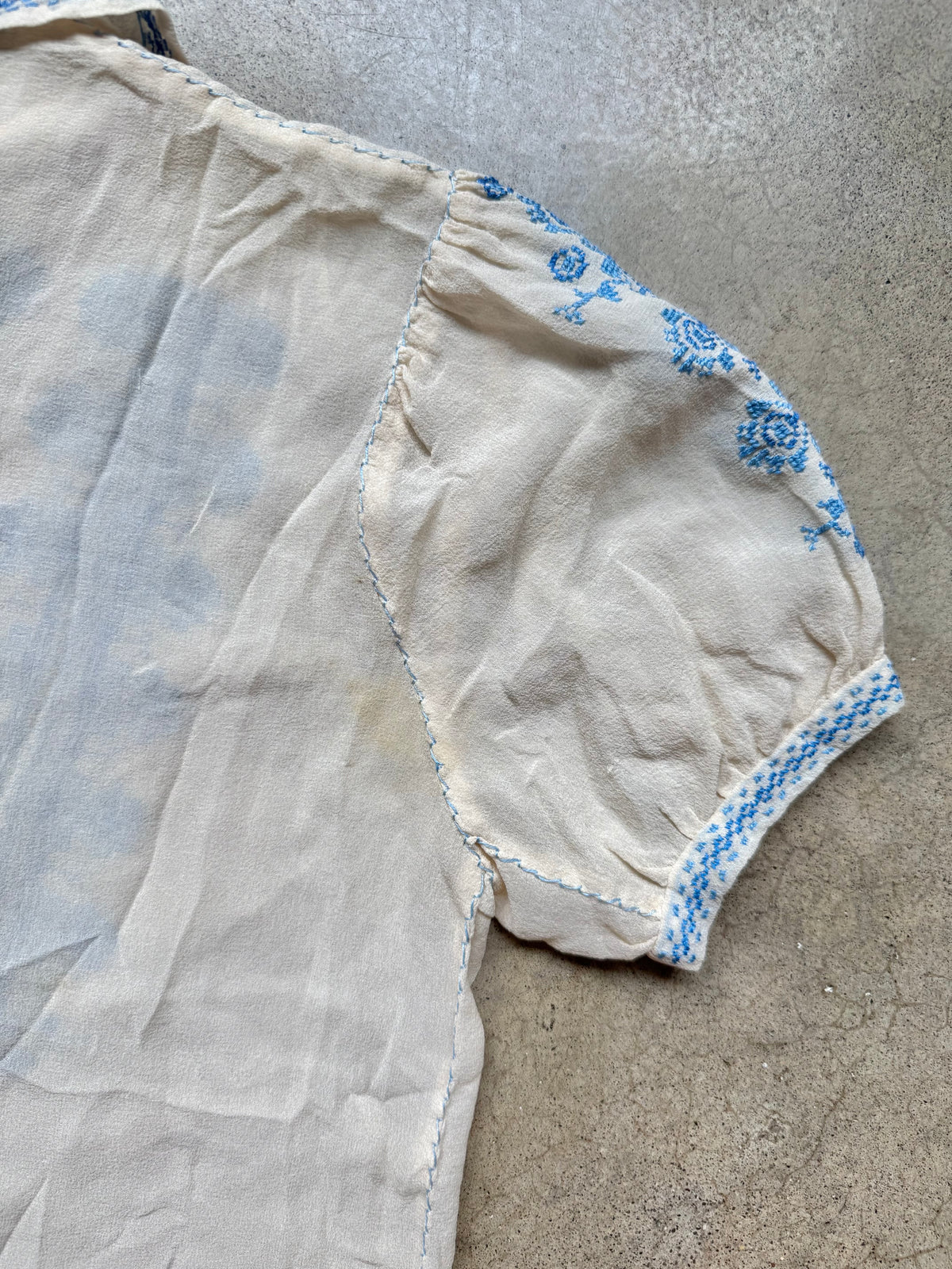Vintage Hungarian Folk Embroidered Short Sleeve Peasant Blouse | Medium