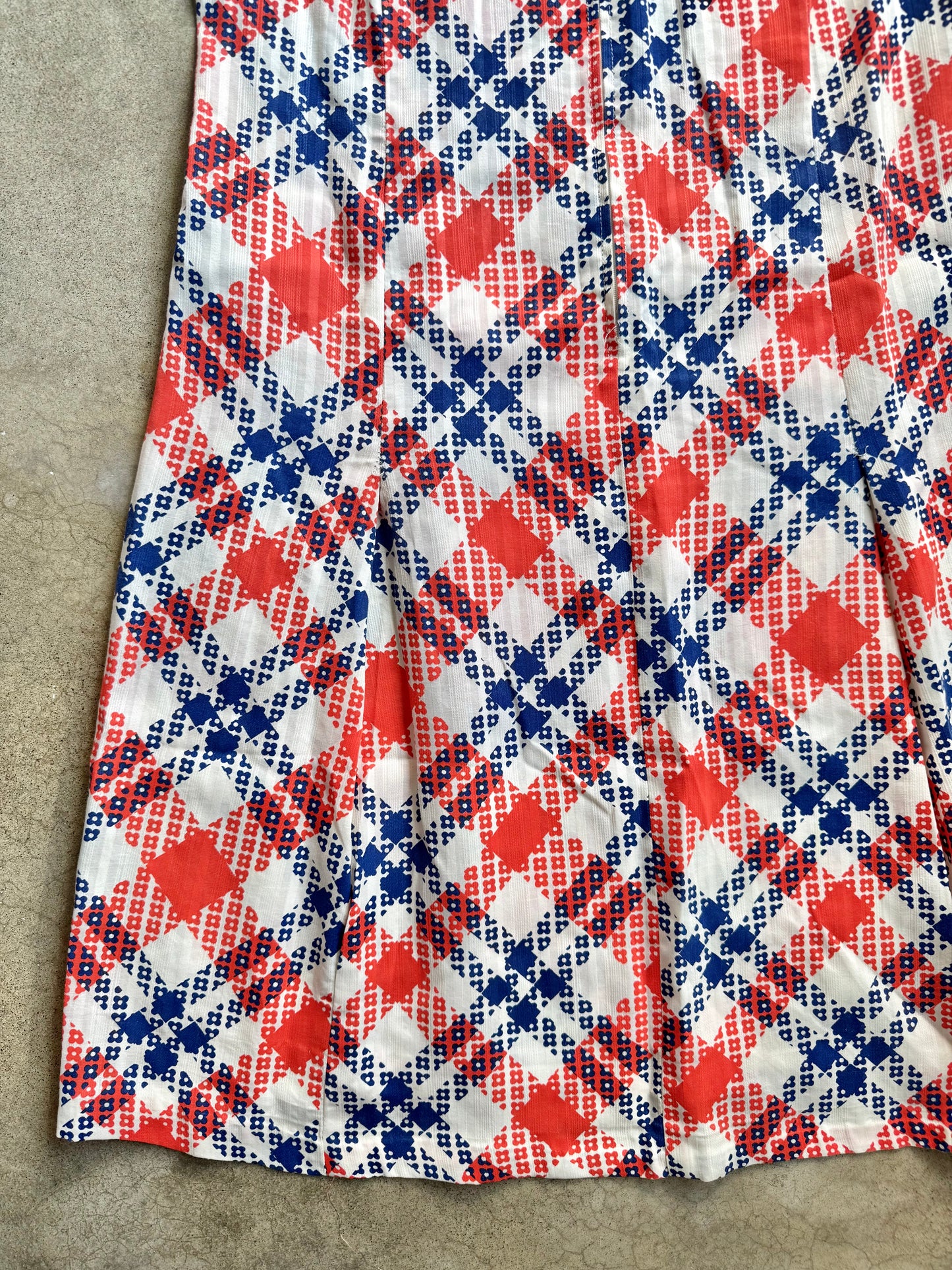 Vintage 1960s British Lady Red & Blue Floral Plaid Collared Dress | Large
