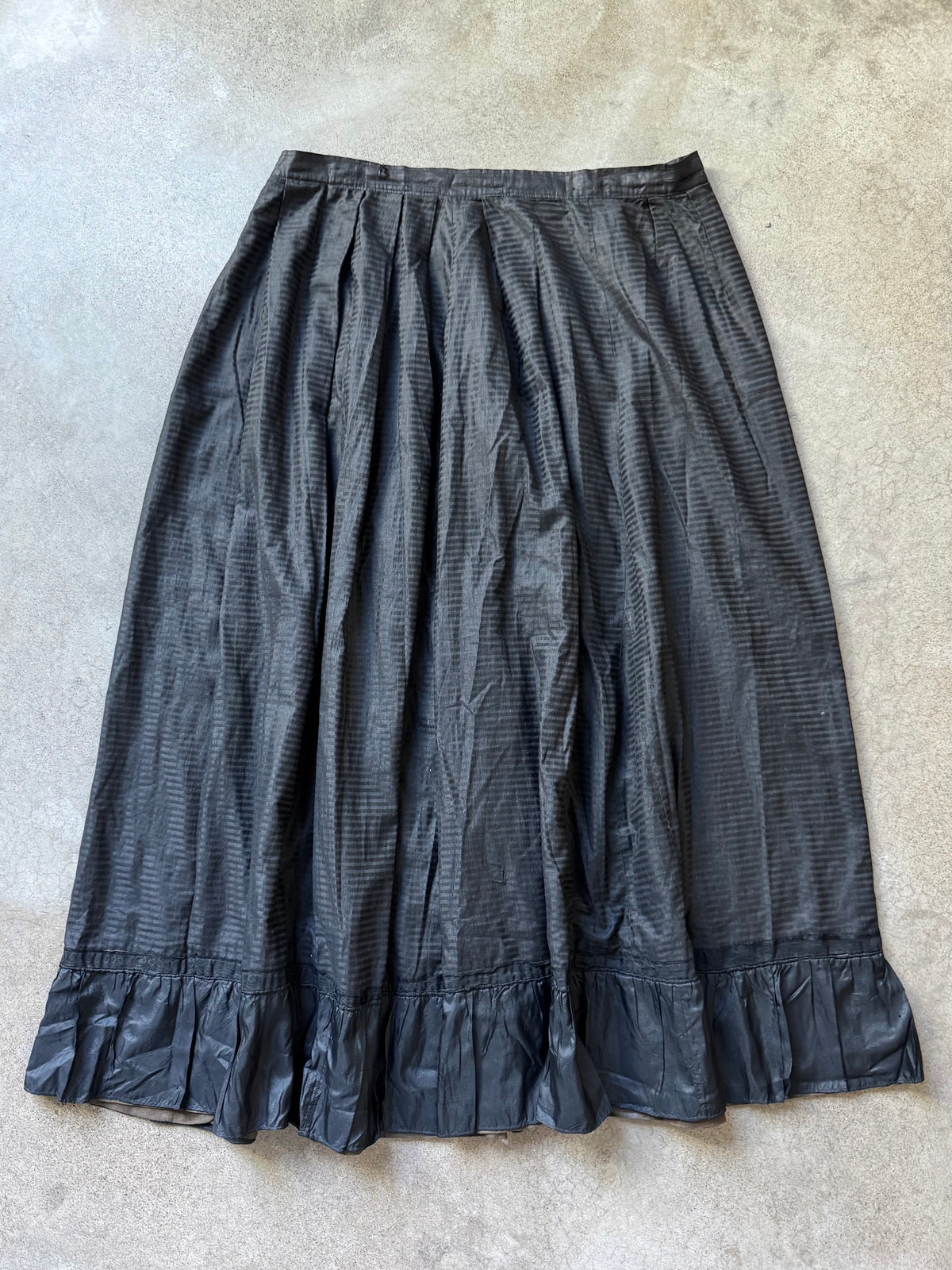 Antique 1800s Victorian Mourning Black Ruffle Trim Full Length Skirt | L/XL