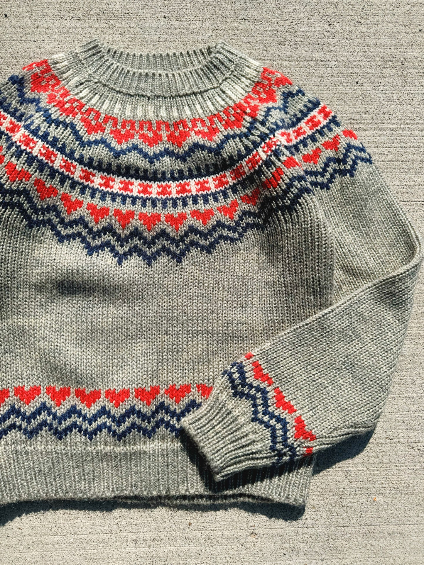 Vintage Darnknit Grey Fair Isle Acrylic Sweater | Medium