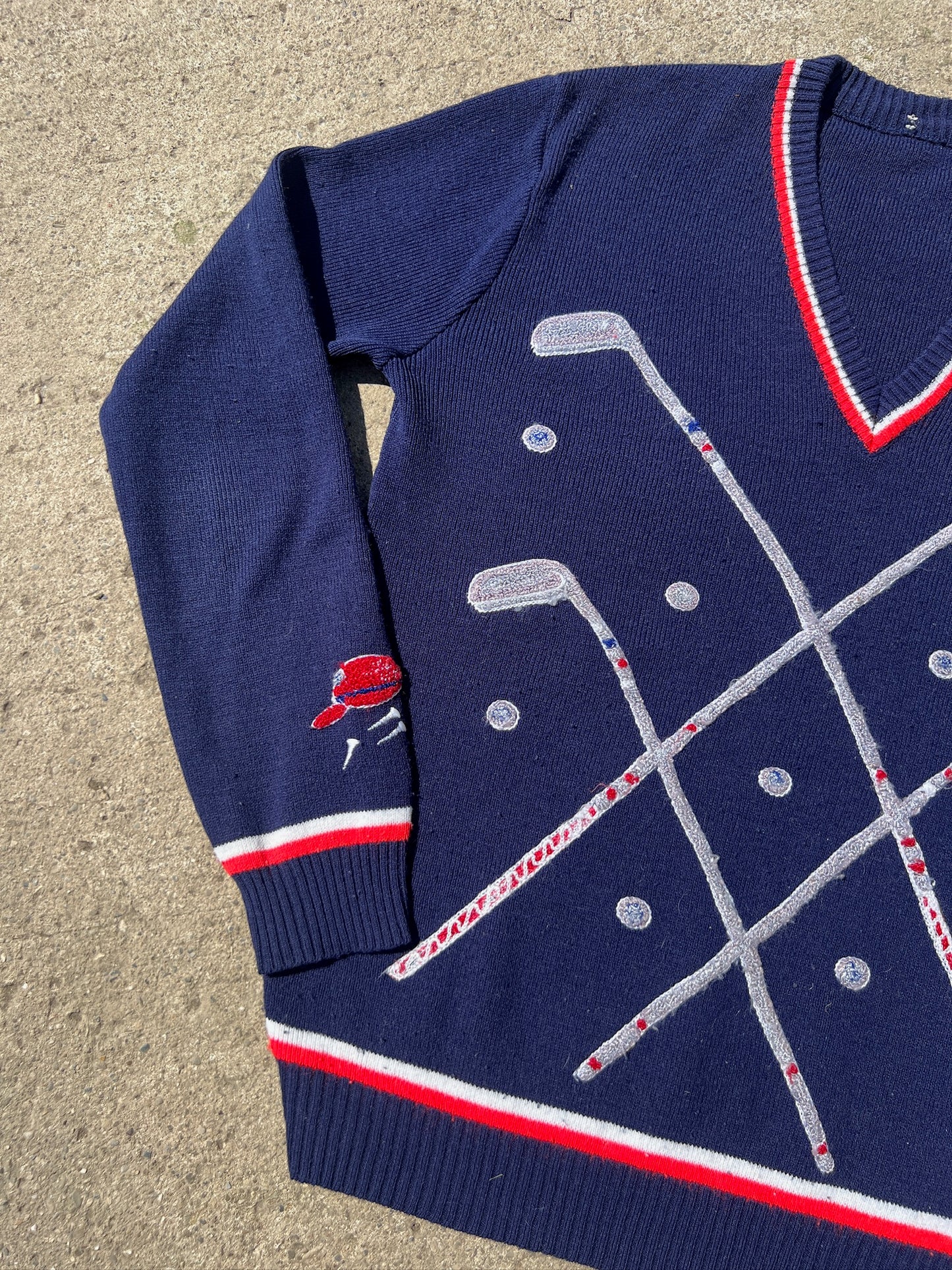 Vintage 1980s Navy Golf Club Knit V-Neck Sweater | S/M