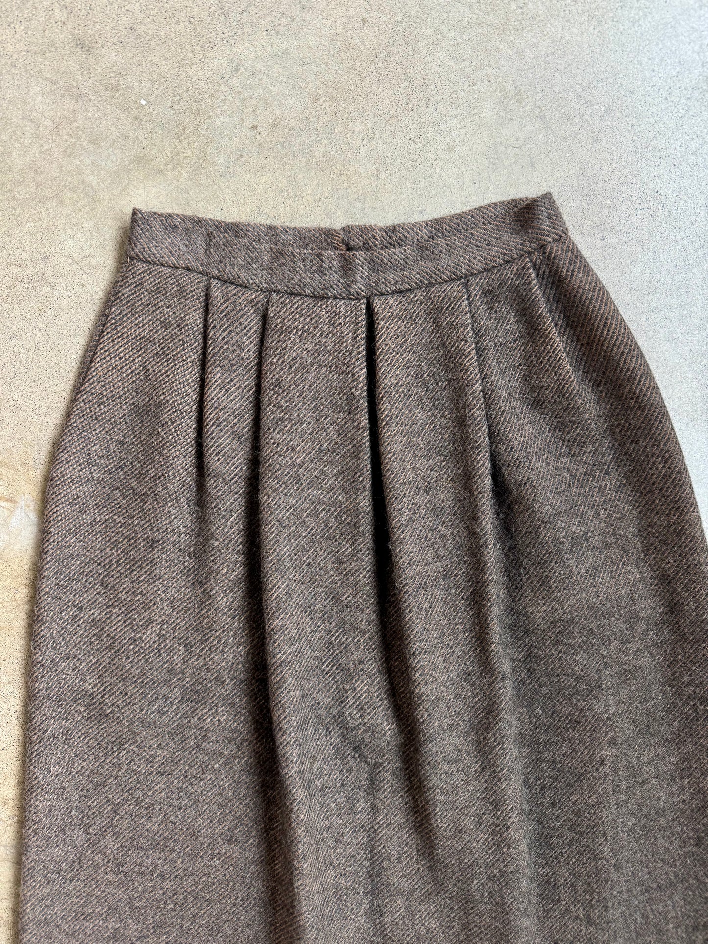 Vintage 1980s Danielli Brown Wool Tweed Two-Piece Skirt Suit | Small