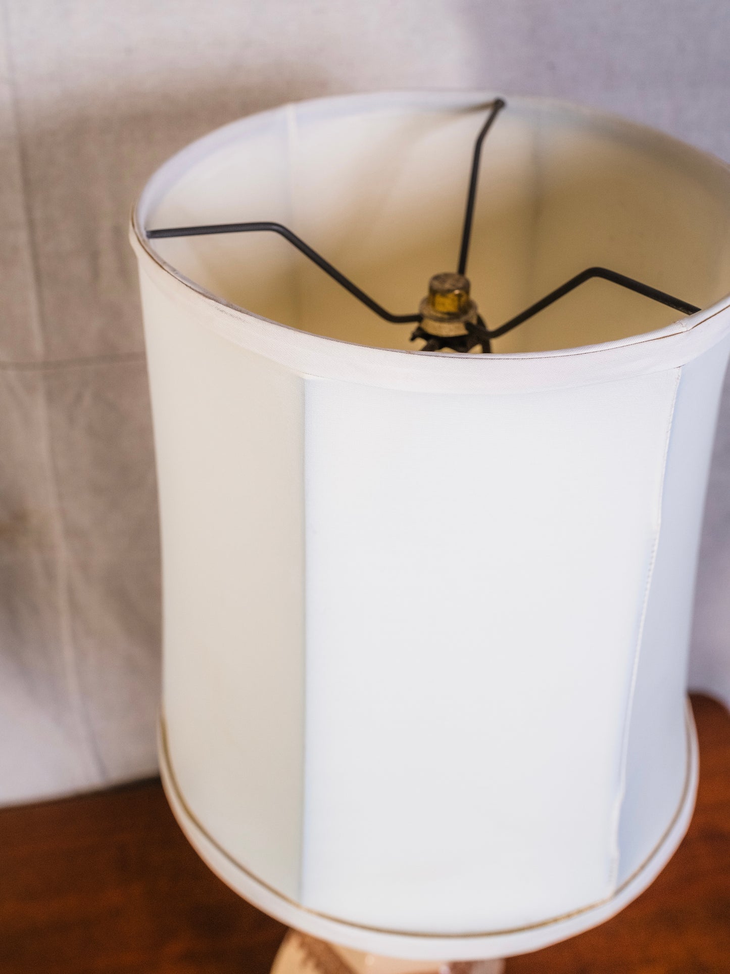 Vintage 1940s "Fideli Certa Merces" Deer Head Crest Ceramic Table Lamp