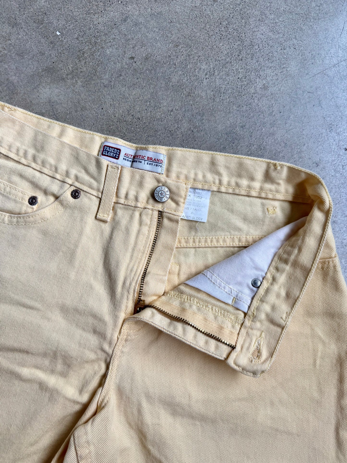 2000s Faded Glory Yellow Denim Shorts | Small