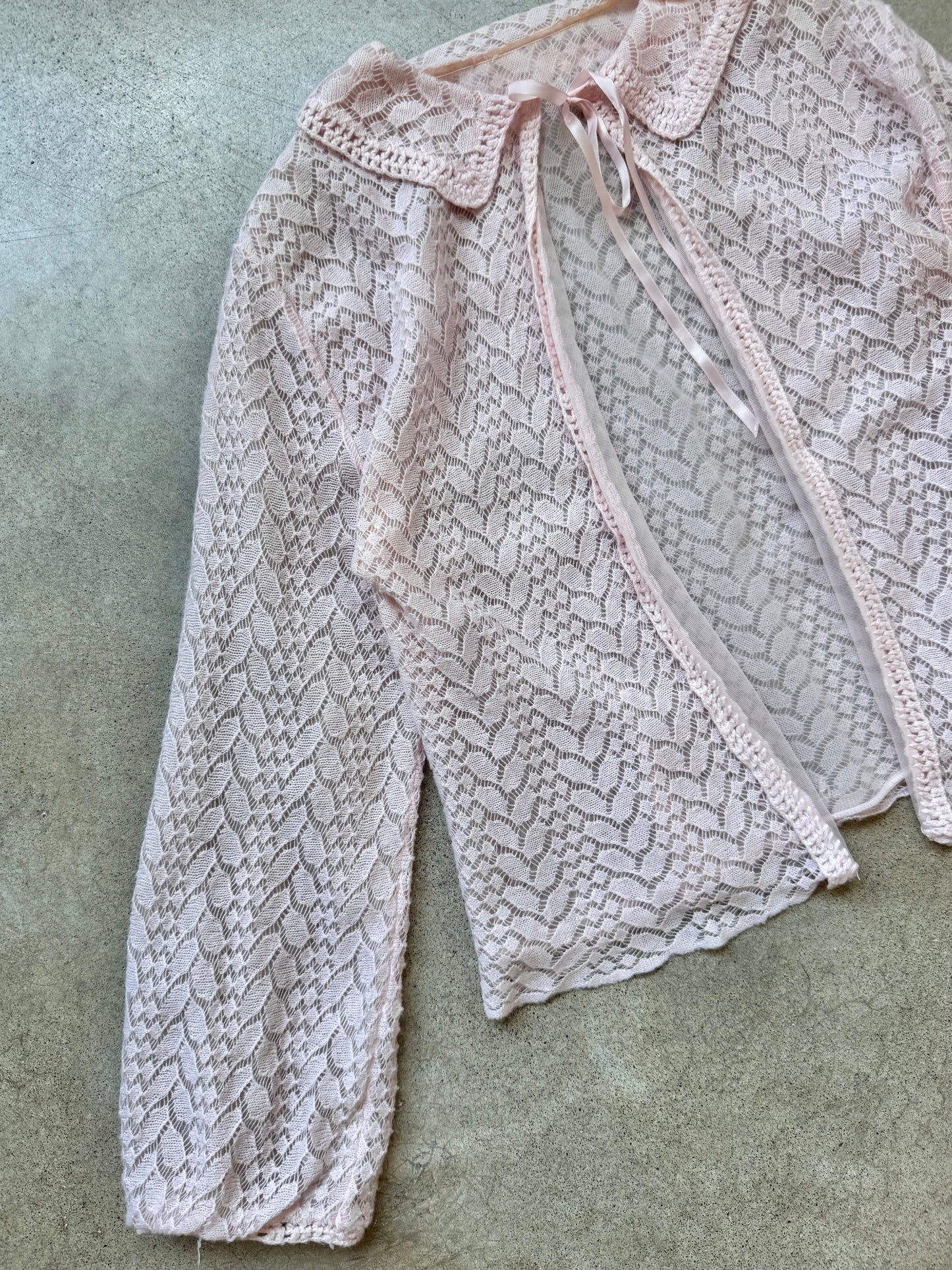 Vintage 1960s Baby Pink Knit Bed Jacket Cardigan | Small
