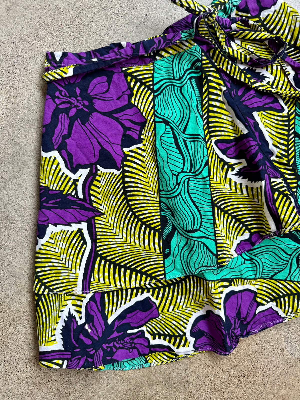 Vintage African Wax Print Tropical Floral Cotton Mini Wrap Skirt | Small