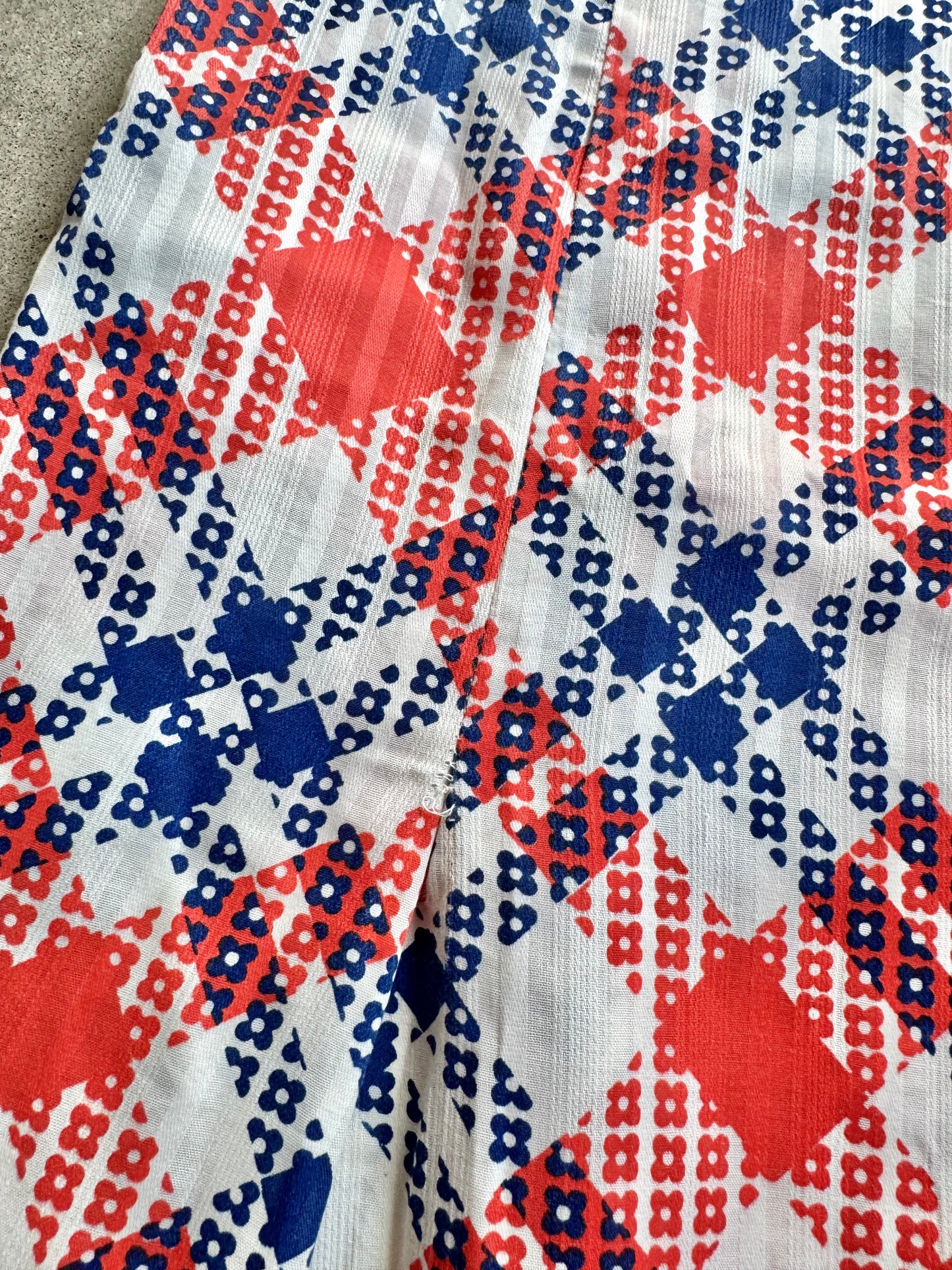 Vintage 1960s British Lady Red & Blue Floral Plaid Collared Dress | Large