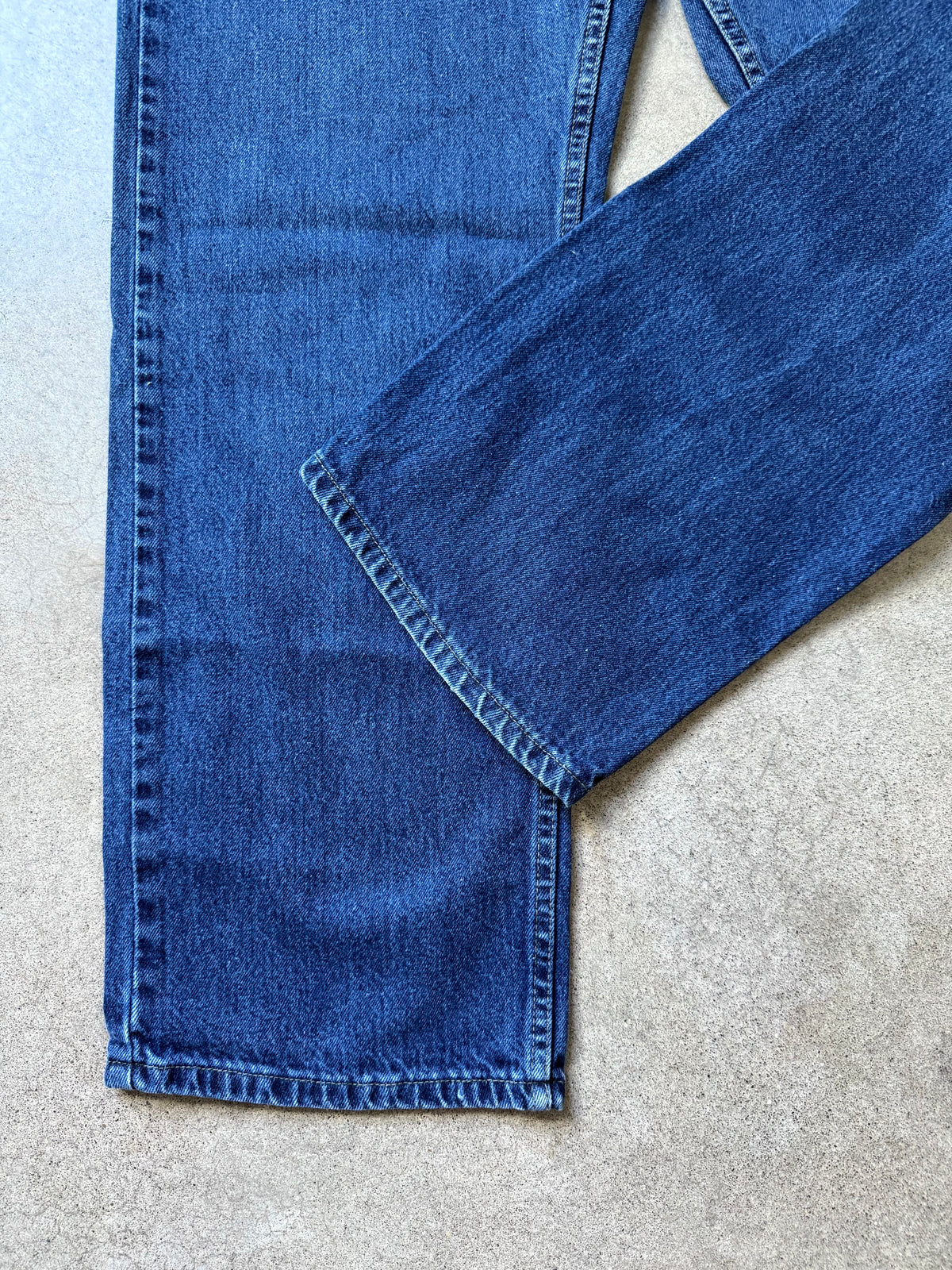 Vintage 1990s Levi’s 577 Loose Fit Dark Wash Jeans | Waist 34”