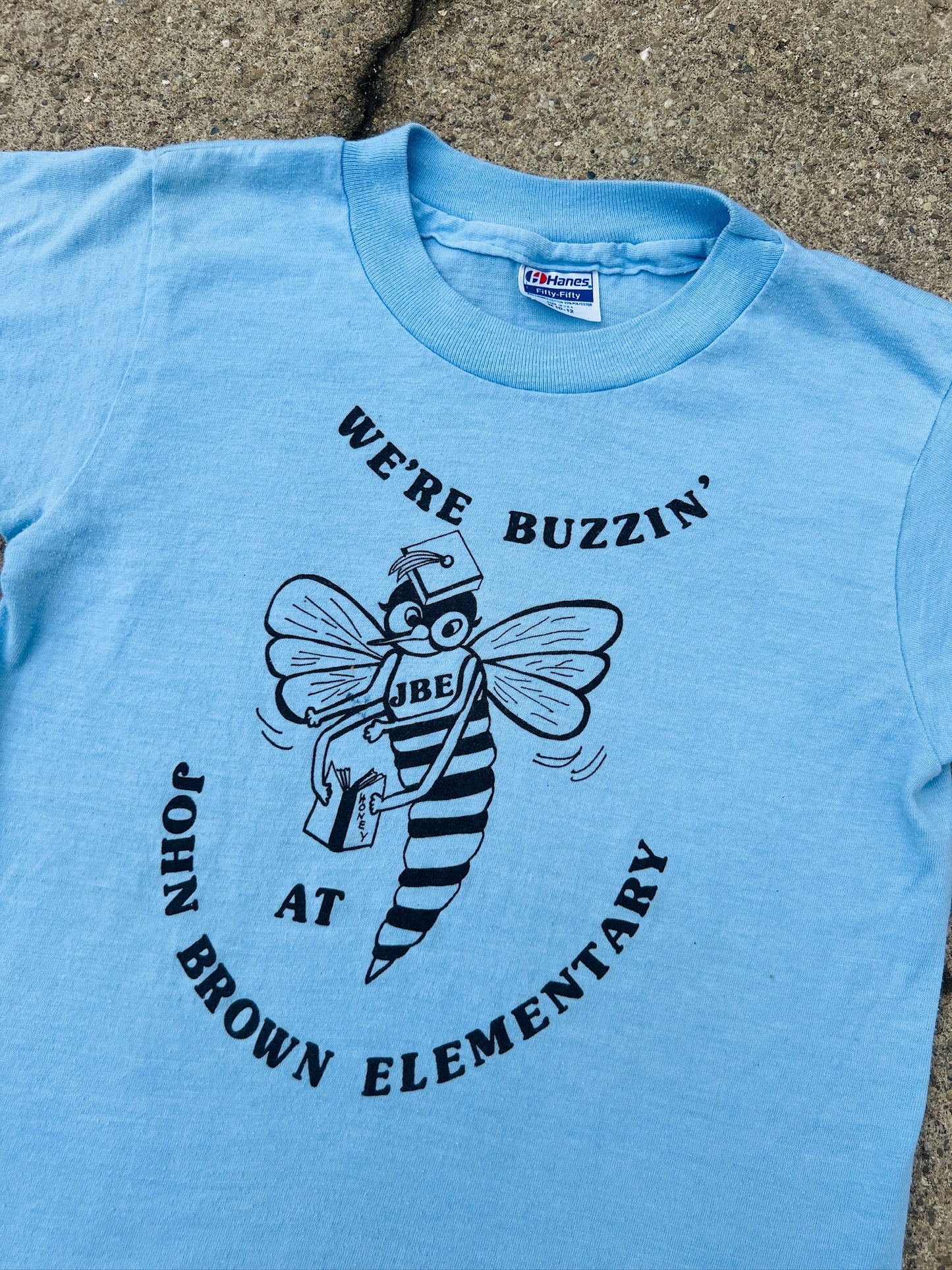 Vintage 1990s "We're Buzzin..." John Brown Elementary Graphic Tee | Youth M