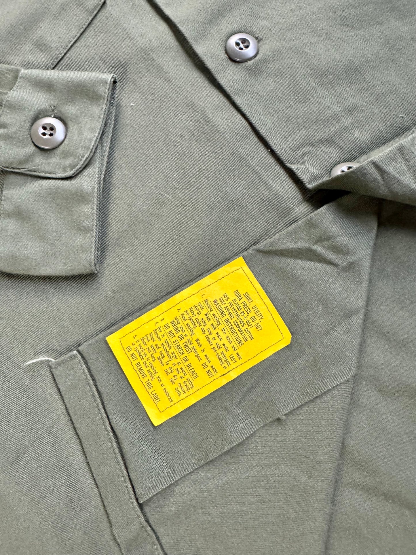 Vintage 1970s Vietnam Era Military OG-507 Green Utility Shirt | Large