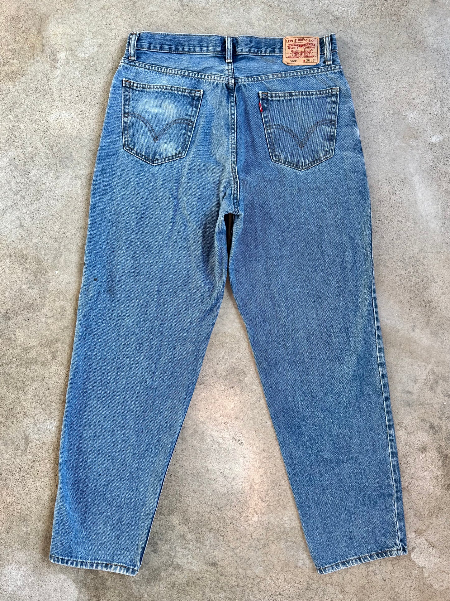 Levi's 560 Comfort Fit Medium Wash Jeans | 36x34