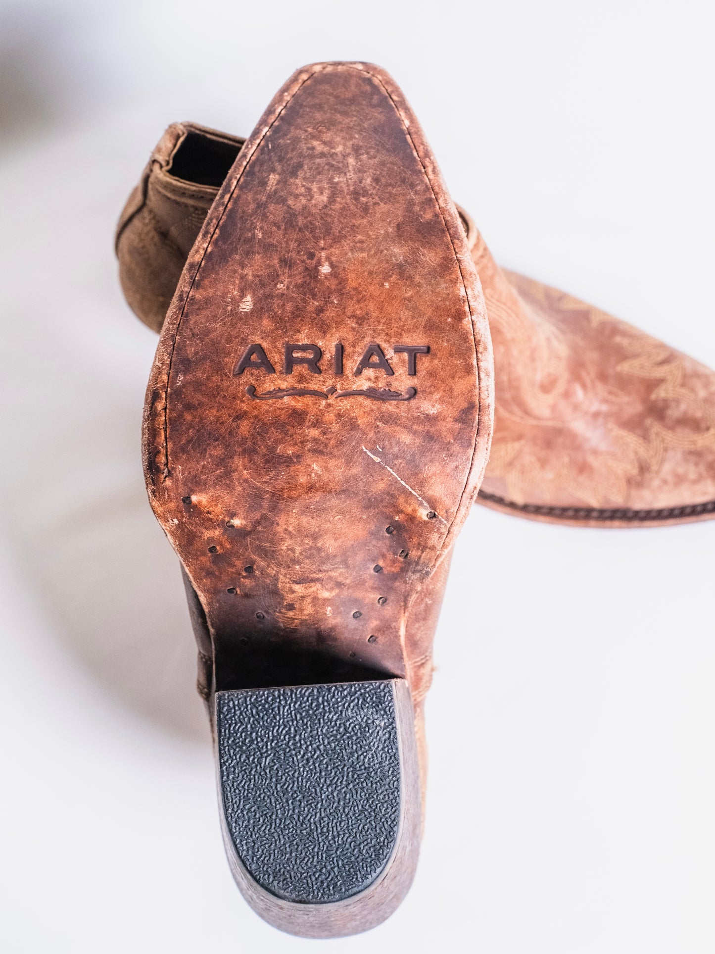 Ariat Dixon Distressed Western Ankle Boots | Women’s 8