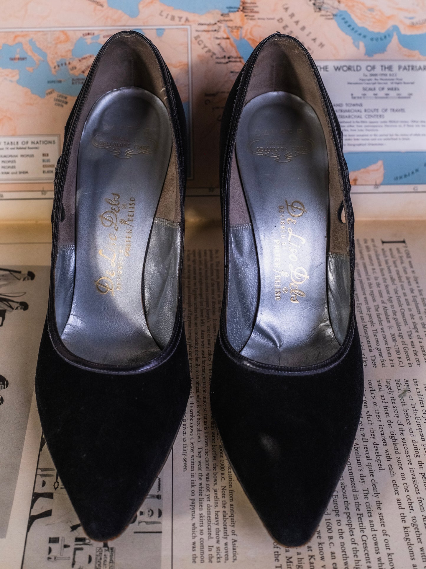 Vintage 1950s De Liso Debs Black Velvet Heels | Women’s 7.5AA