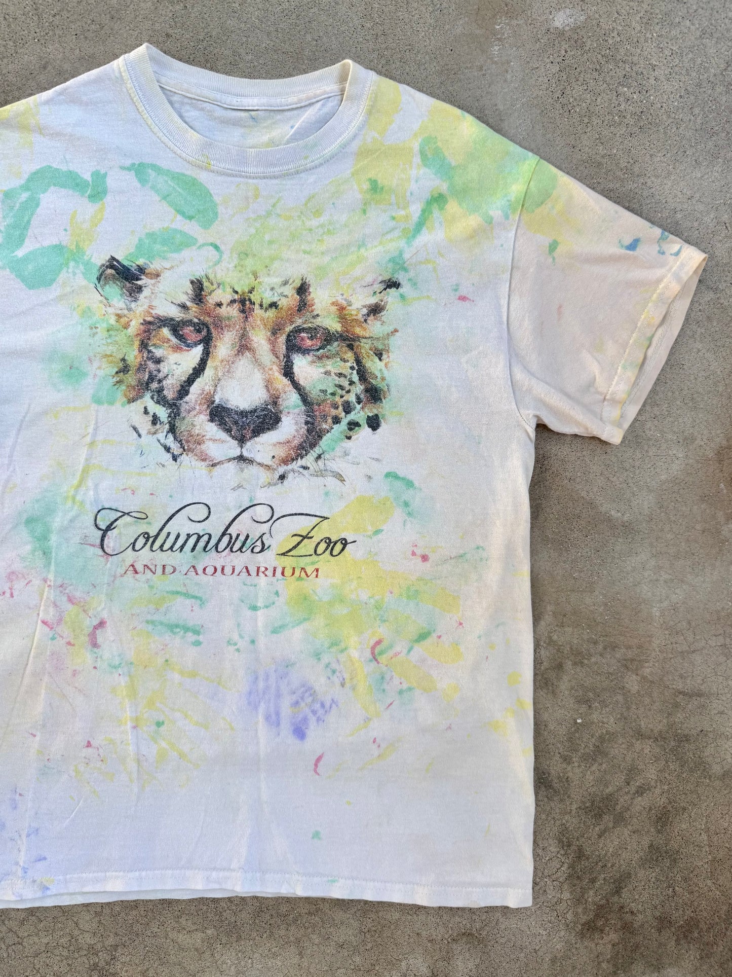 Columbus Zoo Paint Splatter Graphic Tee | Medium