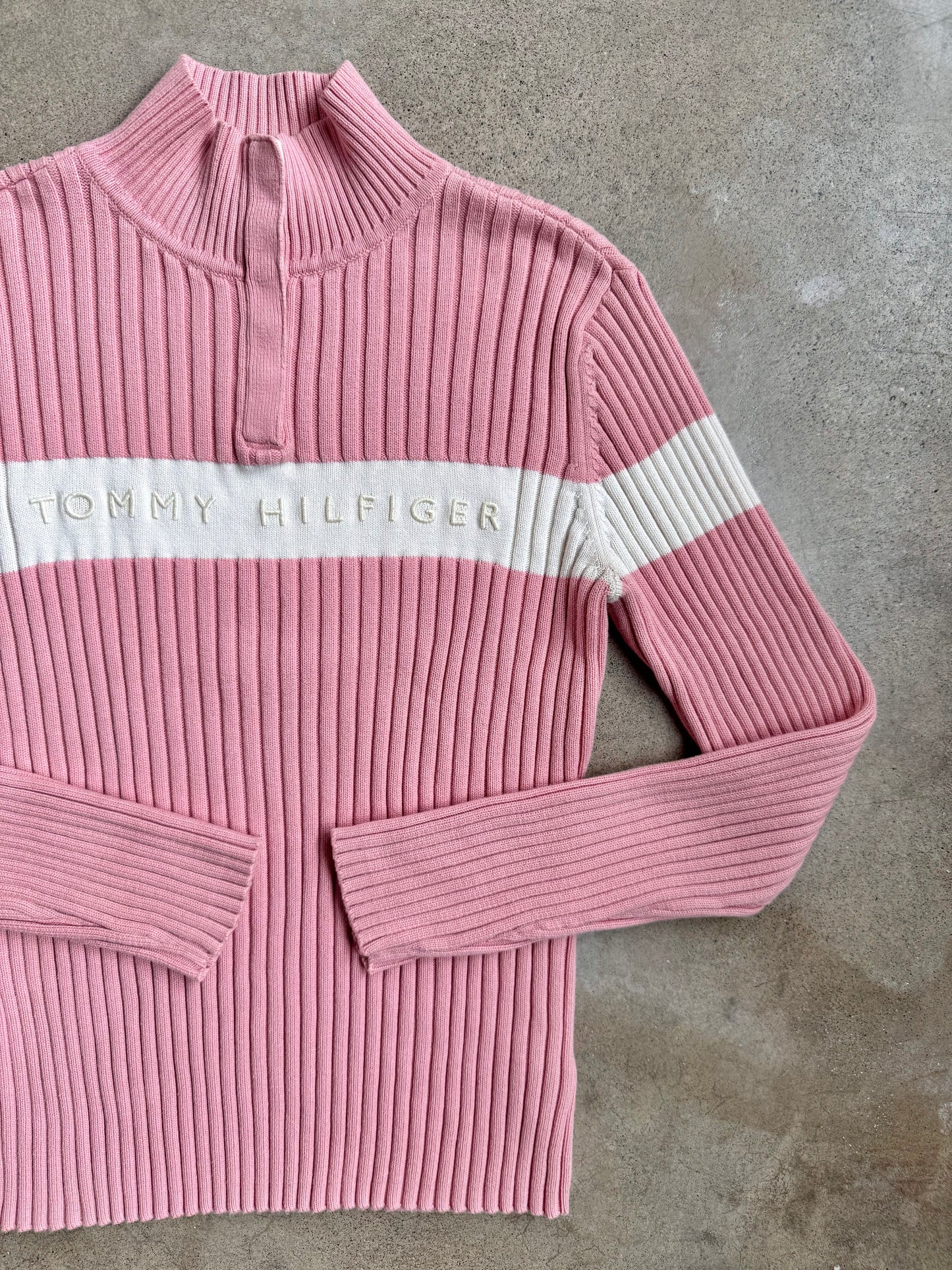 2000s Tommy Hilfiger Pink & White Rib Knit Cotton Pullover Sweater | Medium