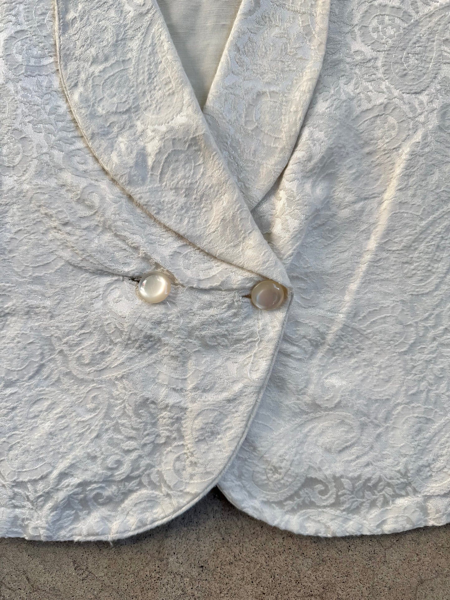 Vintage 1970s Honey Collections White Paisley Jacquard Vest Top | Medium