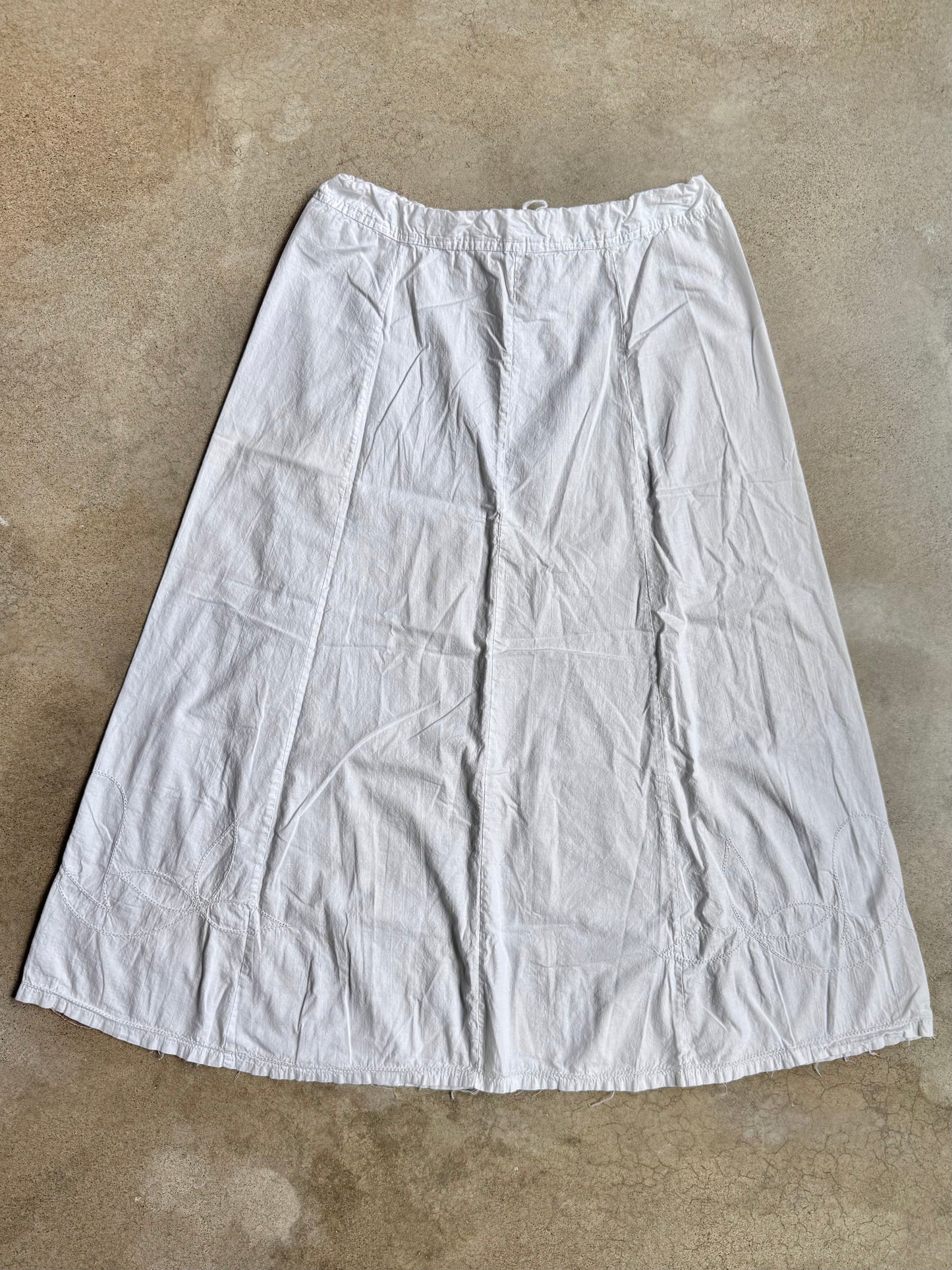 Vintage 1950s Rateria White Cotton Embroidered Eyelet Trim Maxi Skirt | Large