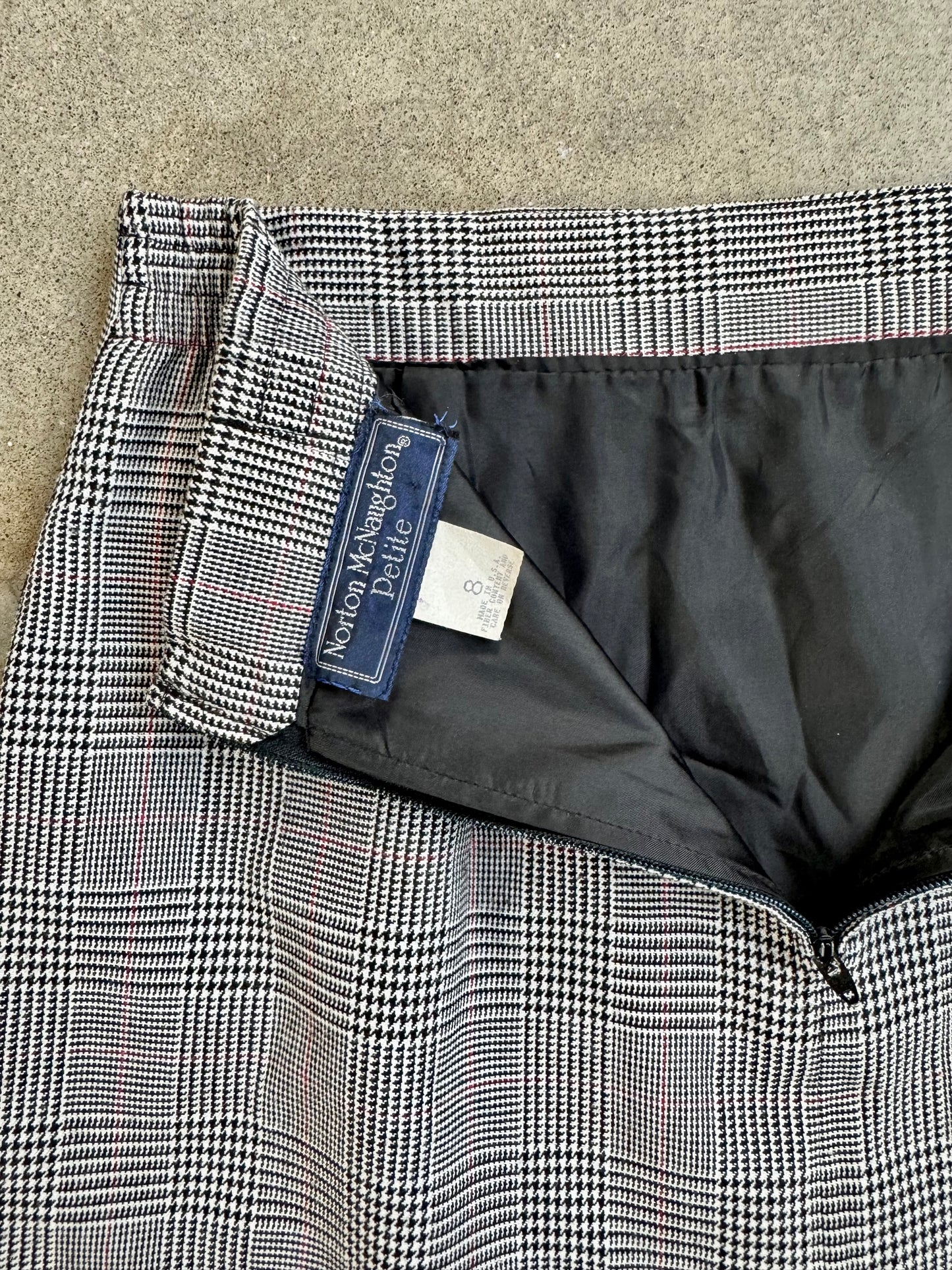 Vintage 1980s Norton McNaughton Houndstooth Pencil Skirt | Waist 28”
