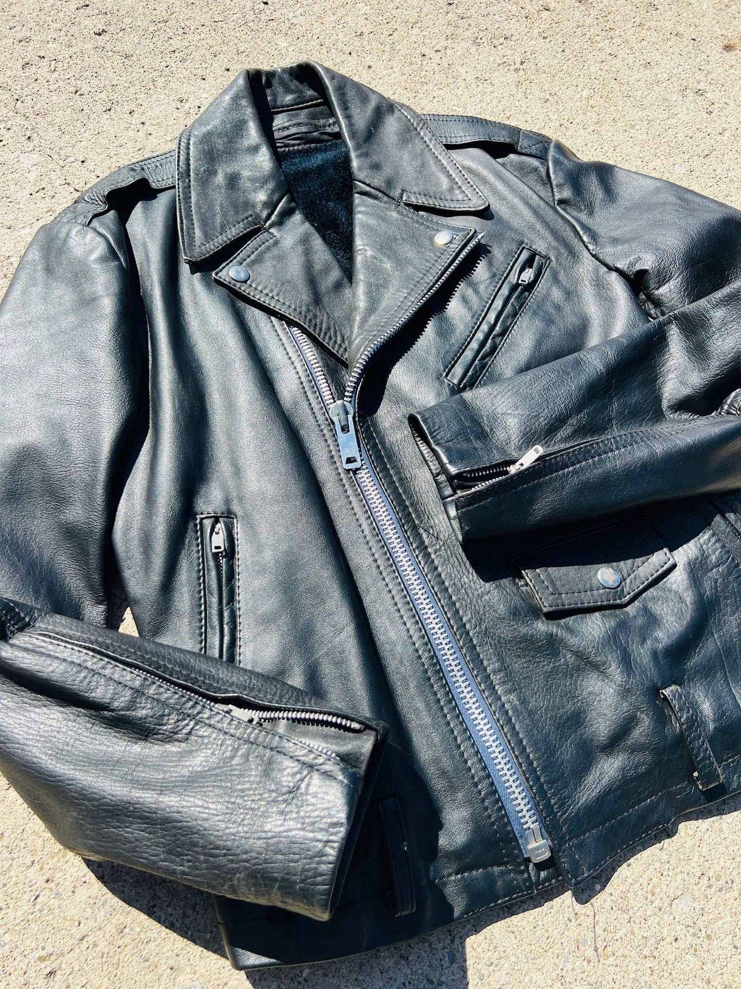 Vintage 1970s/80s Black Leather Motorcycle Jacket | S/M