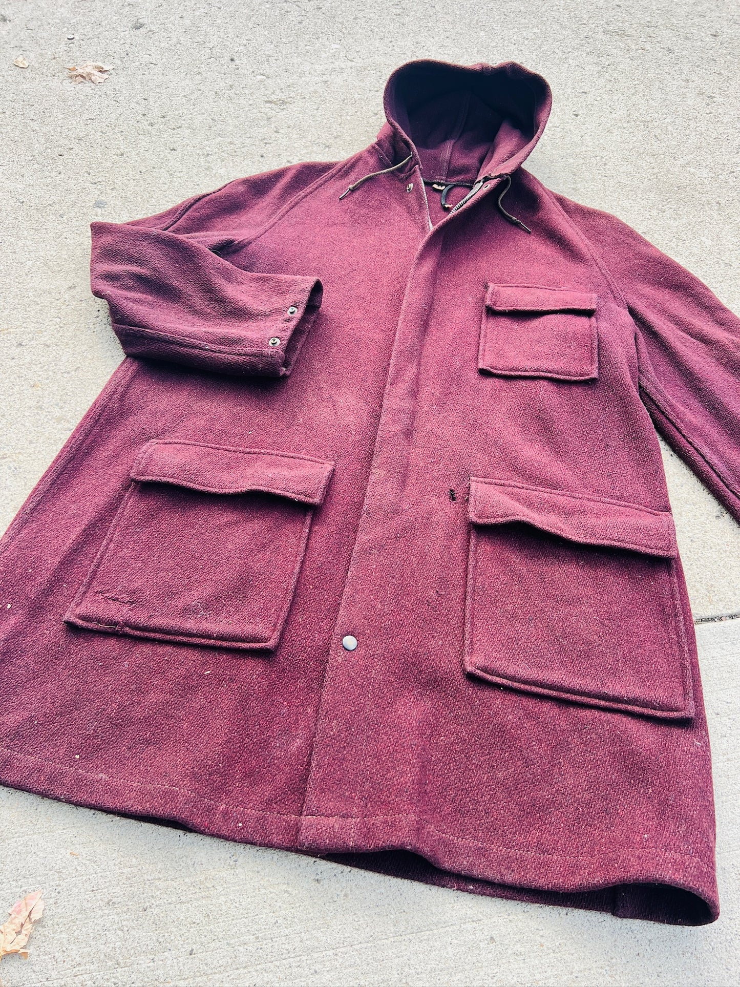 Vintage 1940s/50s Maroon Wool Hooded Zip Up Camp Jacket | Medium