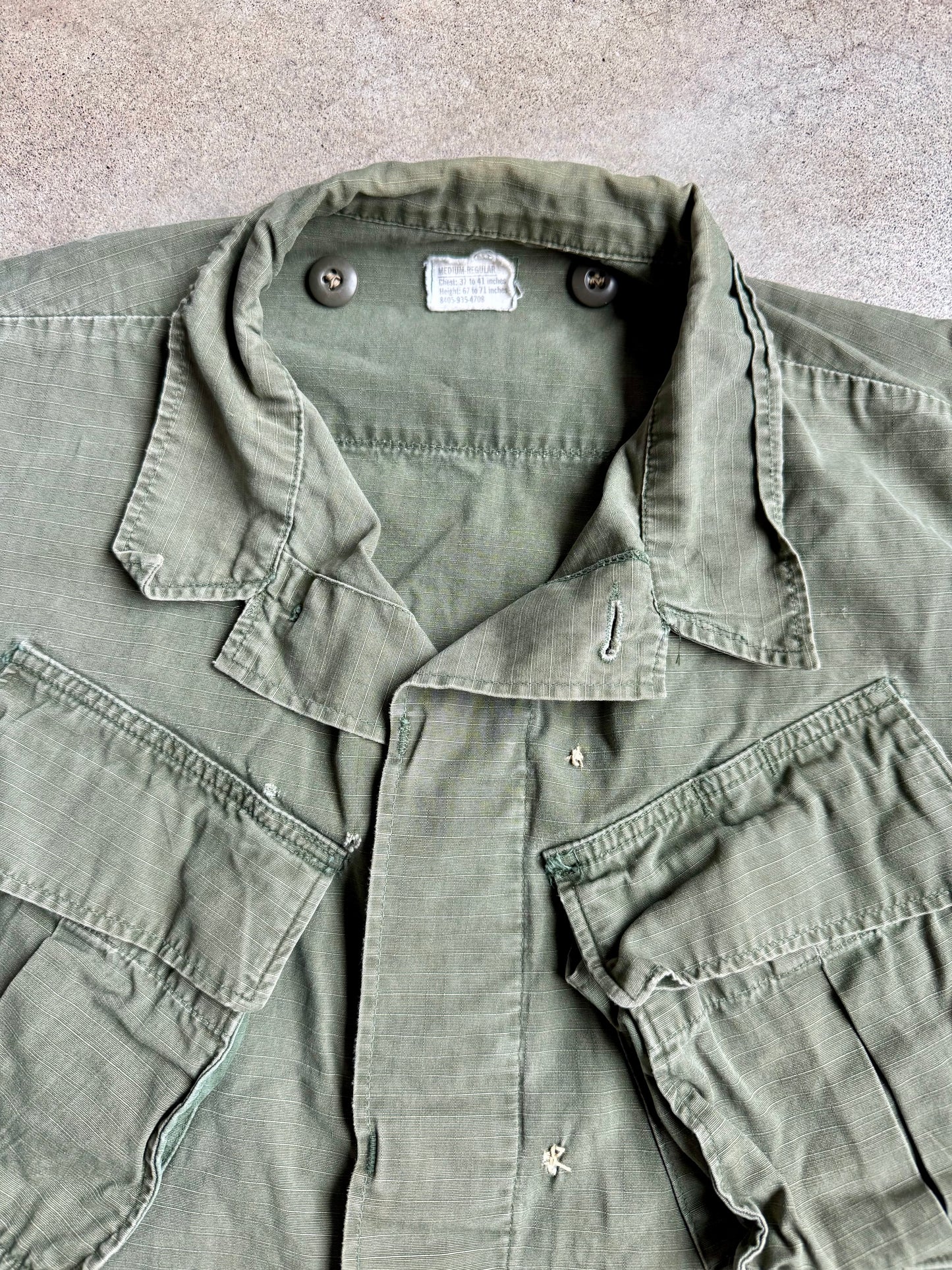 Vintage 1960s Military Issue Ripstop Cotton Jungle Fatigue Jacket | Medium