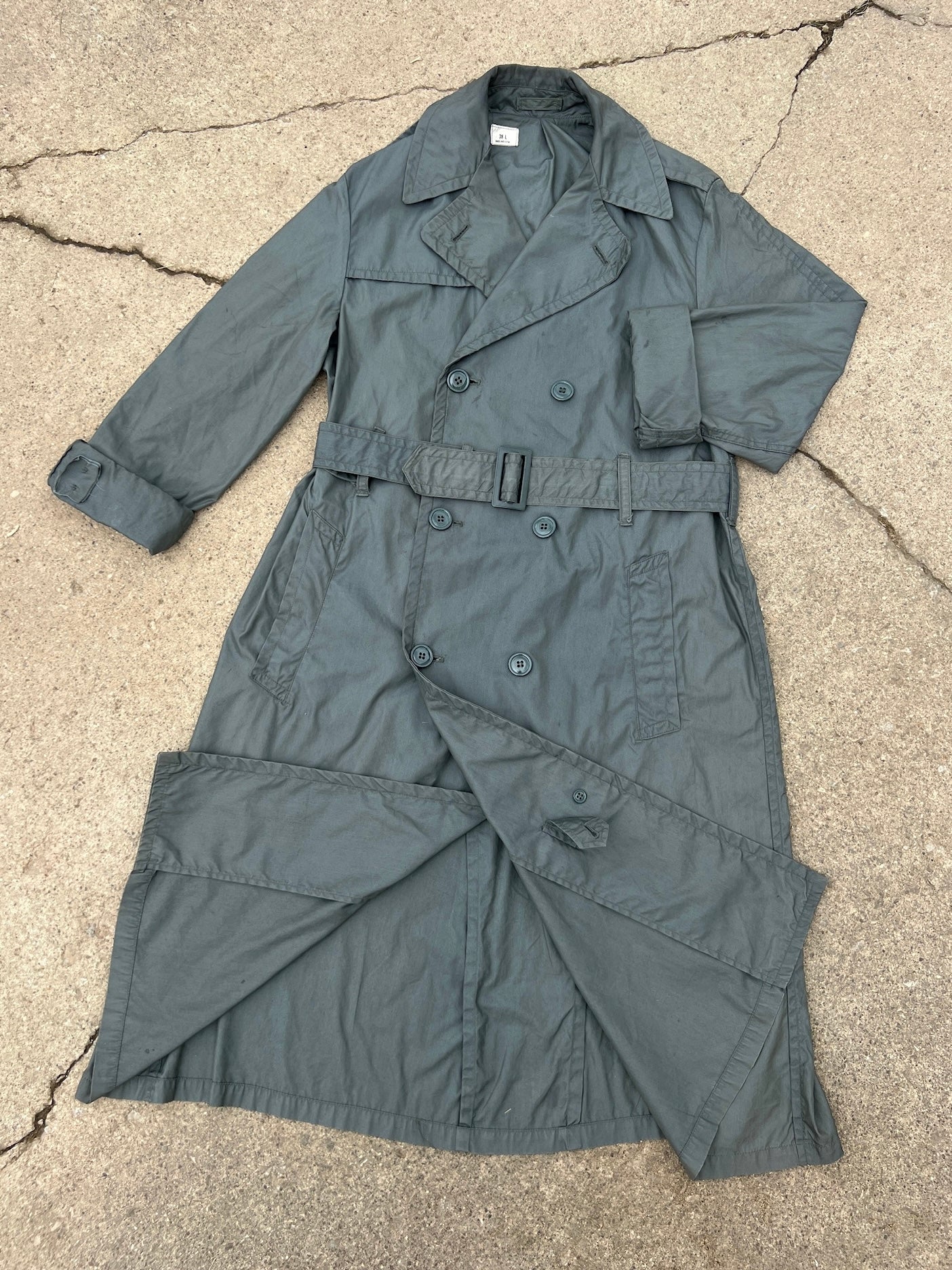 Vintage 1960s Military Issue Green Trench Raincoat | M/L