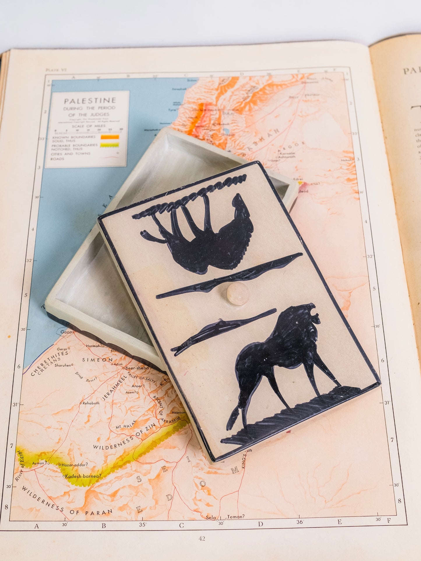 Vintage Hand-Painted "Lion & Prey" Stone Card Holder Box