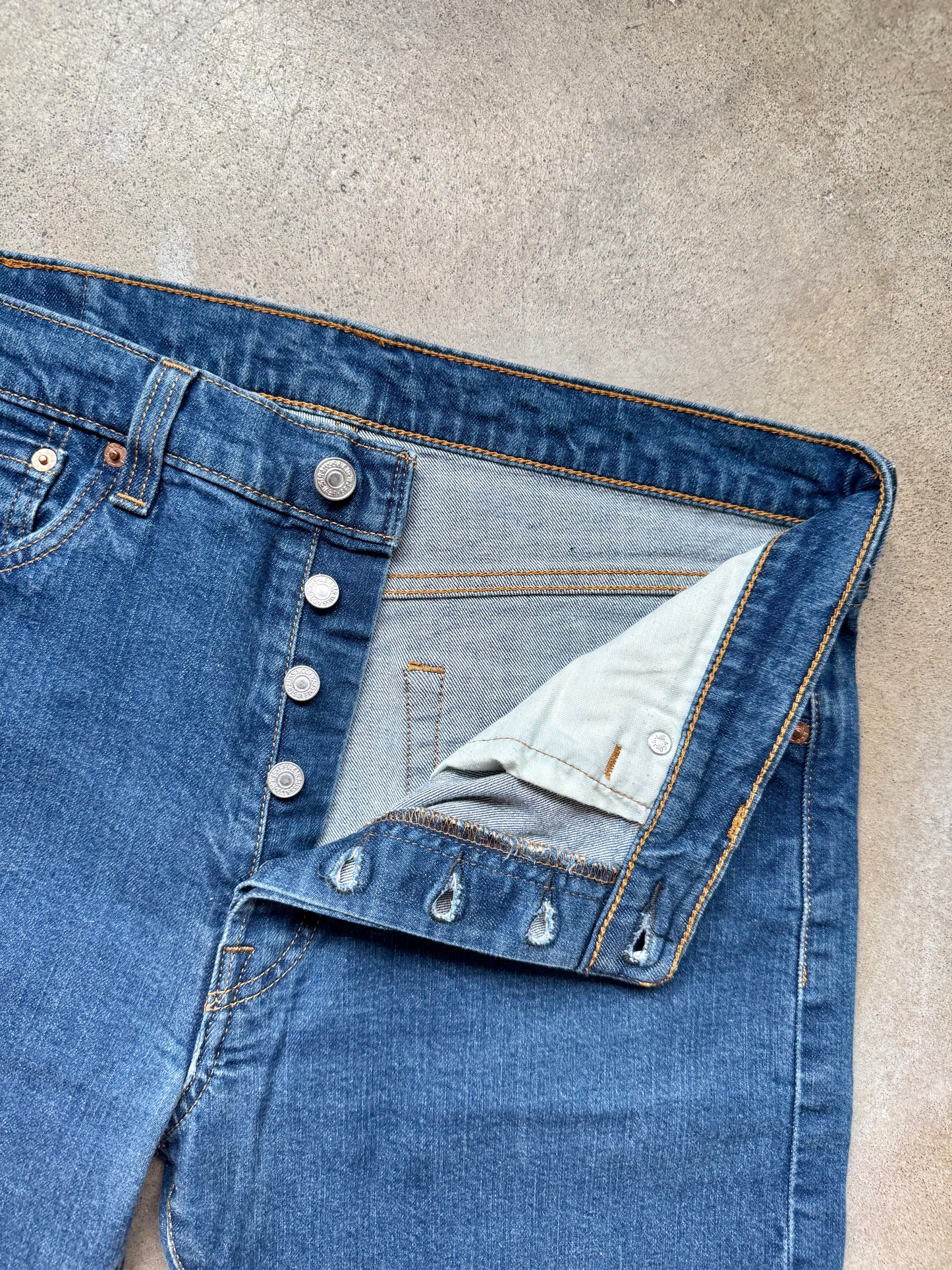 Levi's 501 Original Fit Medium Wash Jeans | 34x32