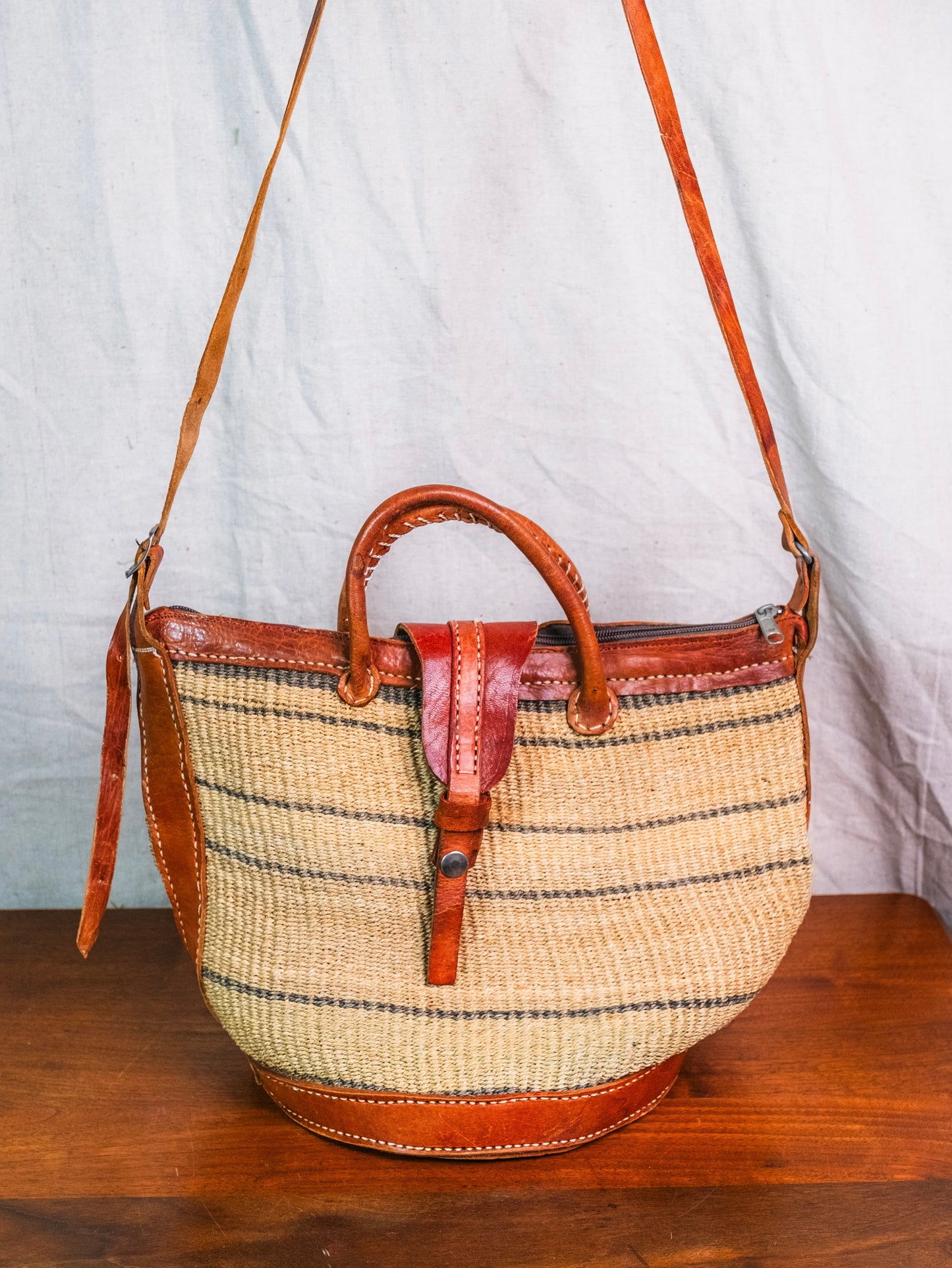 Vintage 1970s/80s Leather & Straw Woven Sisal Crossbody Bag