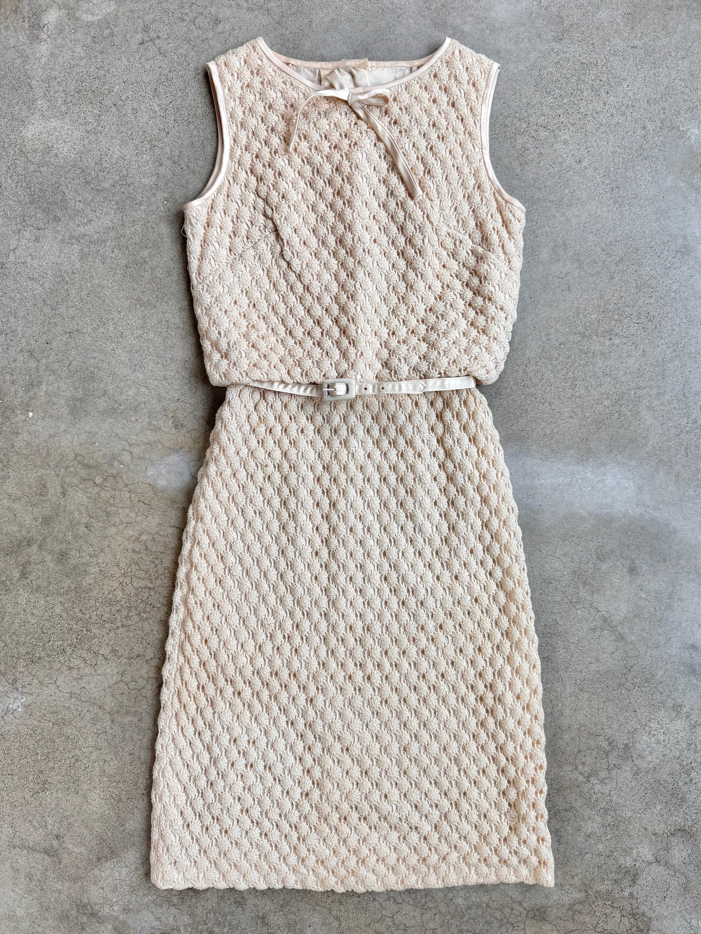 Vintage 1960s Tracy Petites Cream Crochet Belted Wiggle Dress | XS