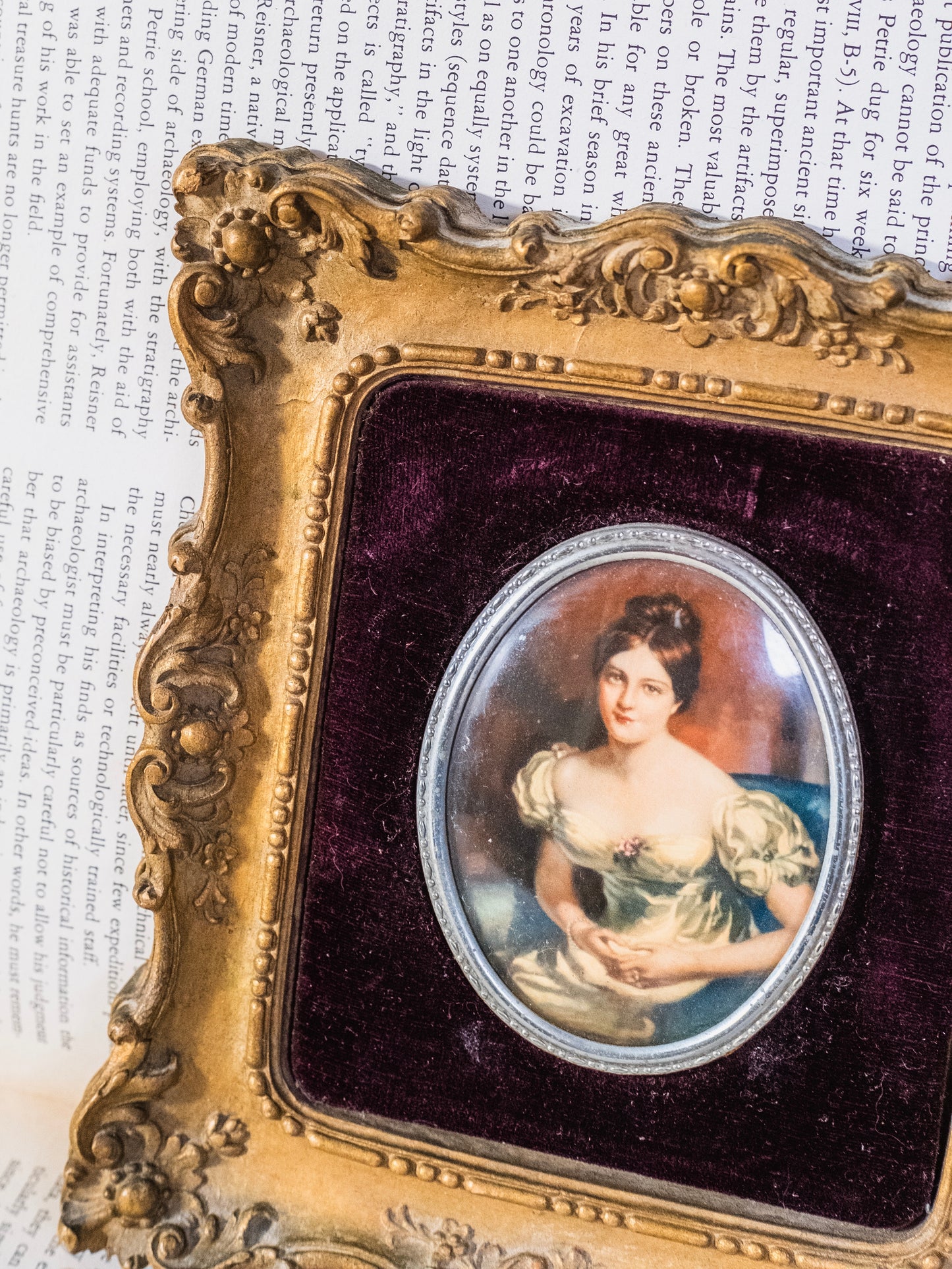 Vintage 1950s Cameo Creation "Countess of Blessington" Bubble Glass Wall Art