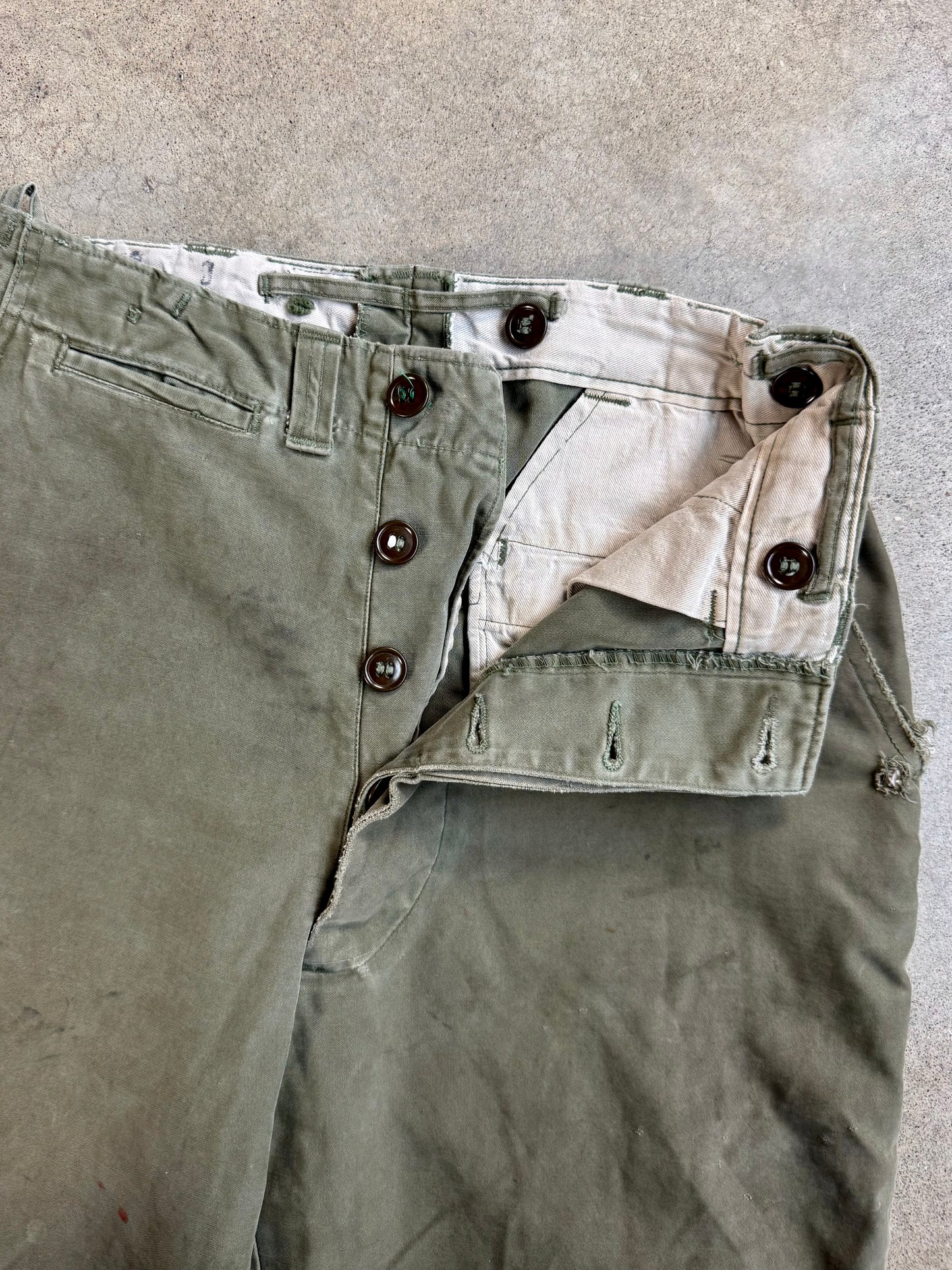 Vintage 1940s WW2 U.S. Military Distressed Cotton Field Trousers | Waist 30”