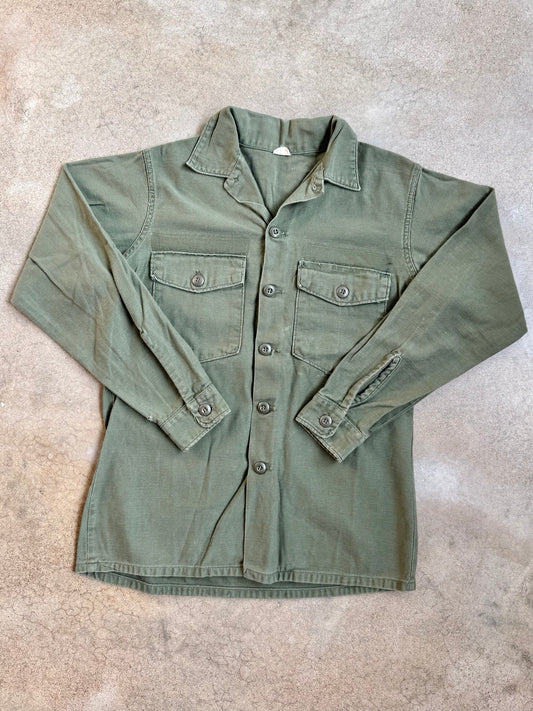 Vintage Vietnam Era Military OG-107 Cotton Sateen Fatigue Shirt | Small