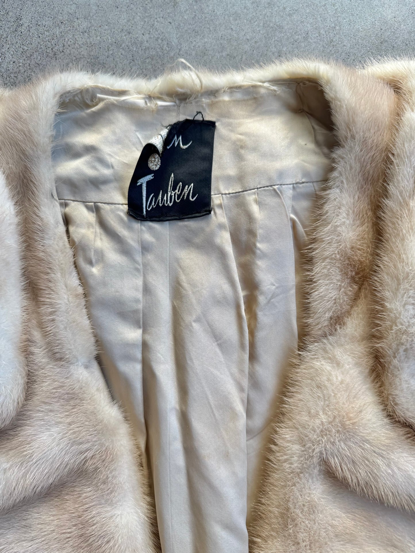 Vintage 1950s John Tauben EMBA Natural Taupe Mink Fur Stole