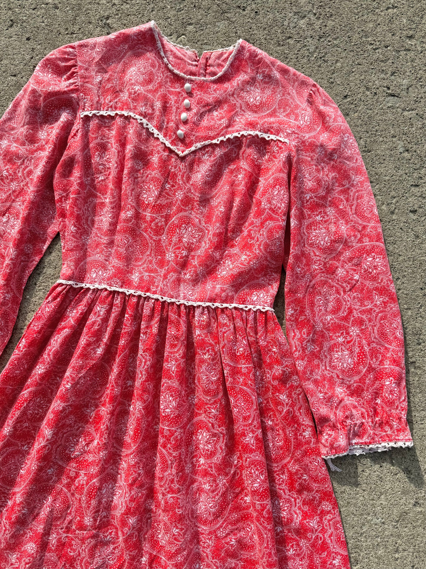 Vintage 1970s Red Paisley Long Sleeve Babydoll Dress | Small