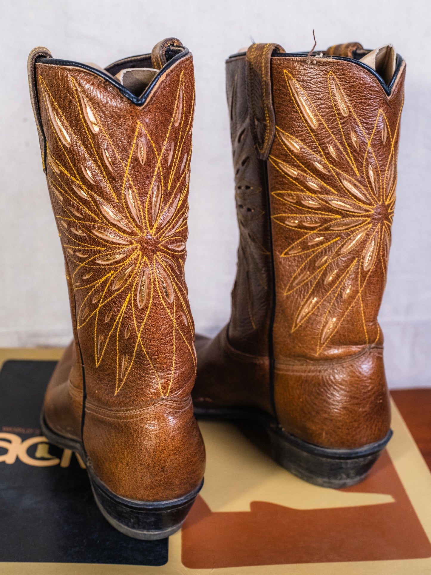 Vintage 1960s ACME Sunburst Brown Leather Cowboy Boots | Women’s 6