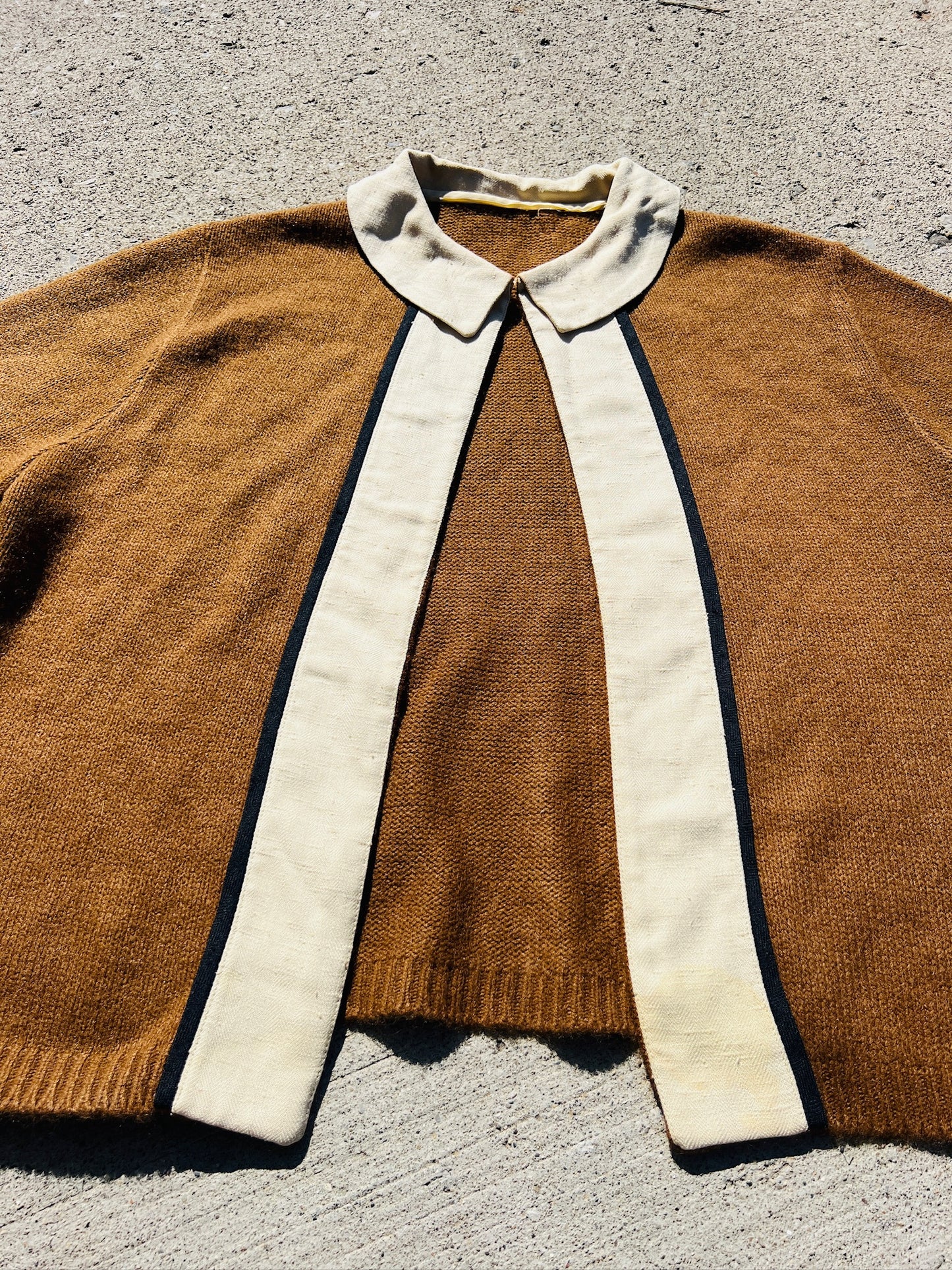 Vintage 1950s Brown Collared Short Sleeve Cardigan | M/L