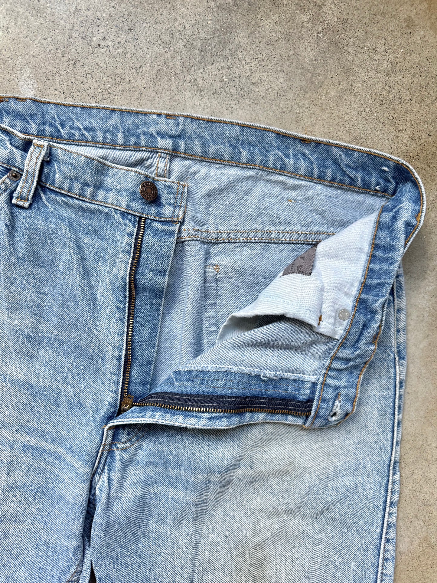 Vintage 1980s Levi’s Two-Horse Leather Tab Light Wash Jeans | 38x30