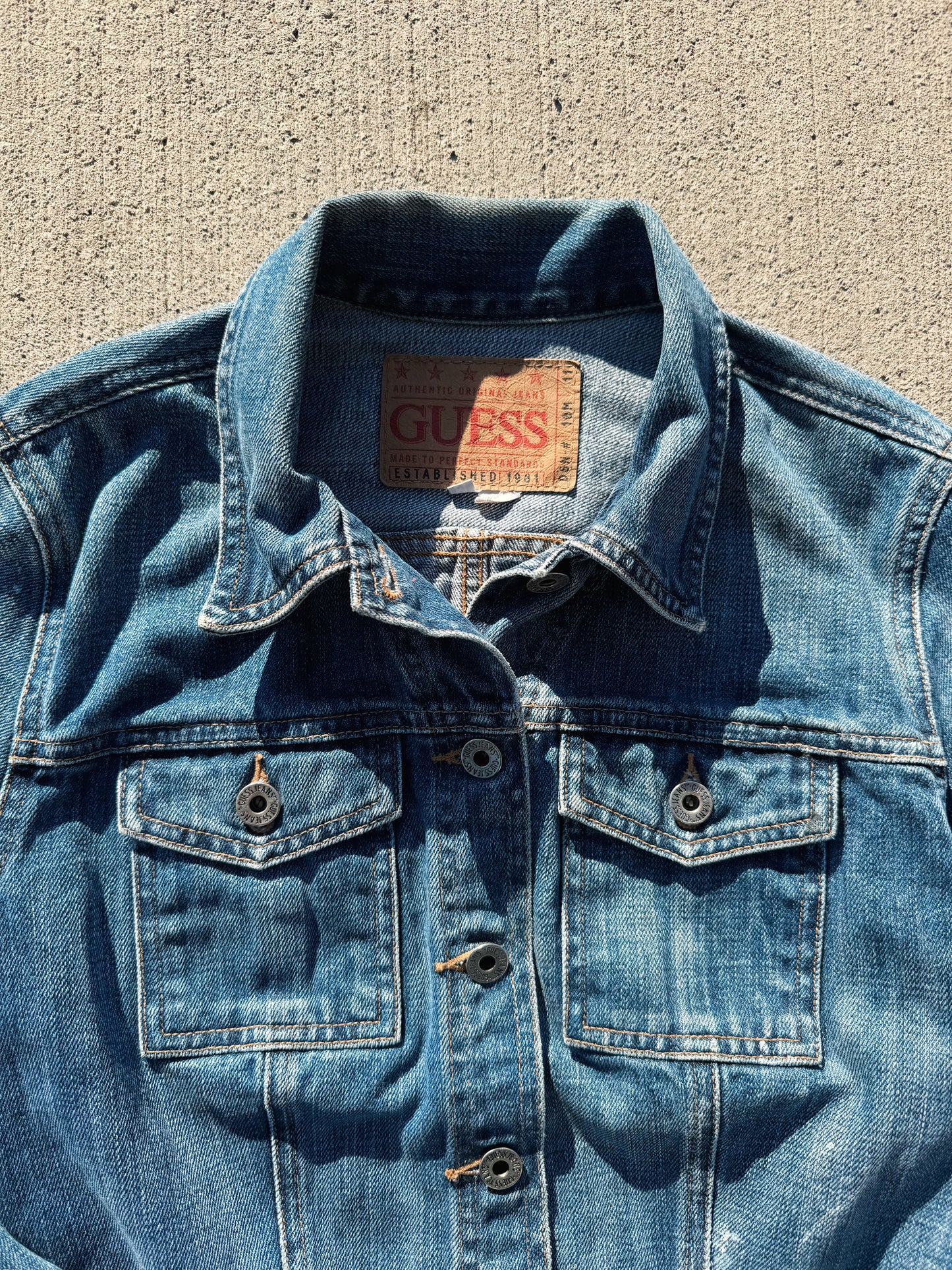 90s/Y2K Guess Cropped Denim Jacket | Medium