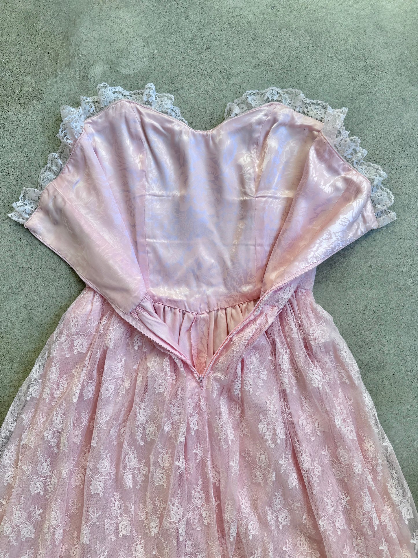 Vintage 1980s Pink Floral Lace Strapless Prom Dress | Small