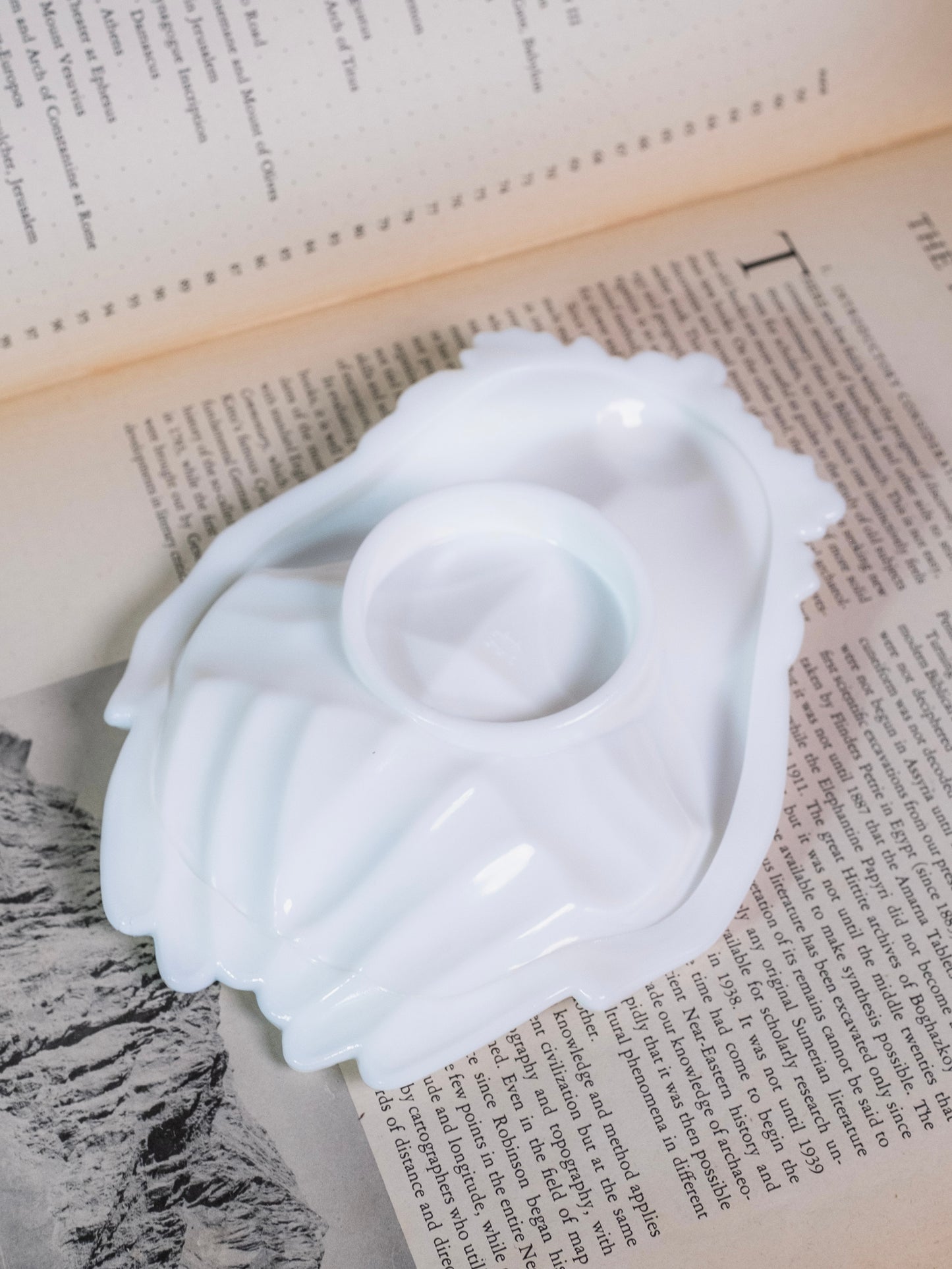 Vintage 1970s Westmoreland Hand-Painted Milk Glass Cupping Hands Trinket Dish