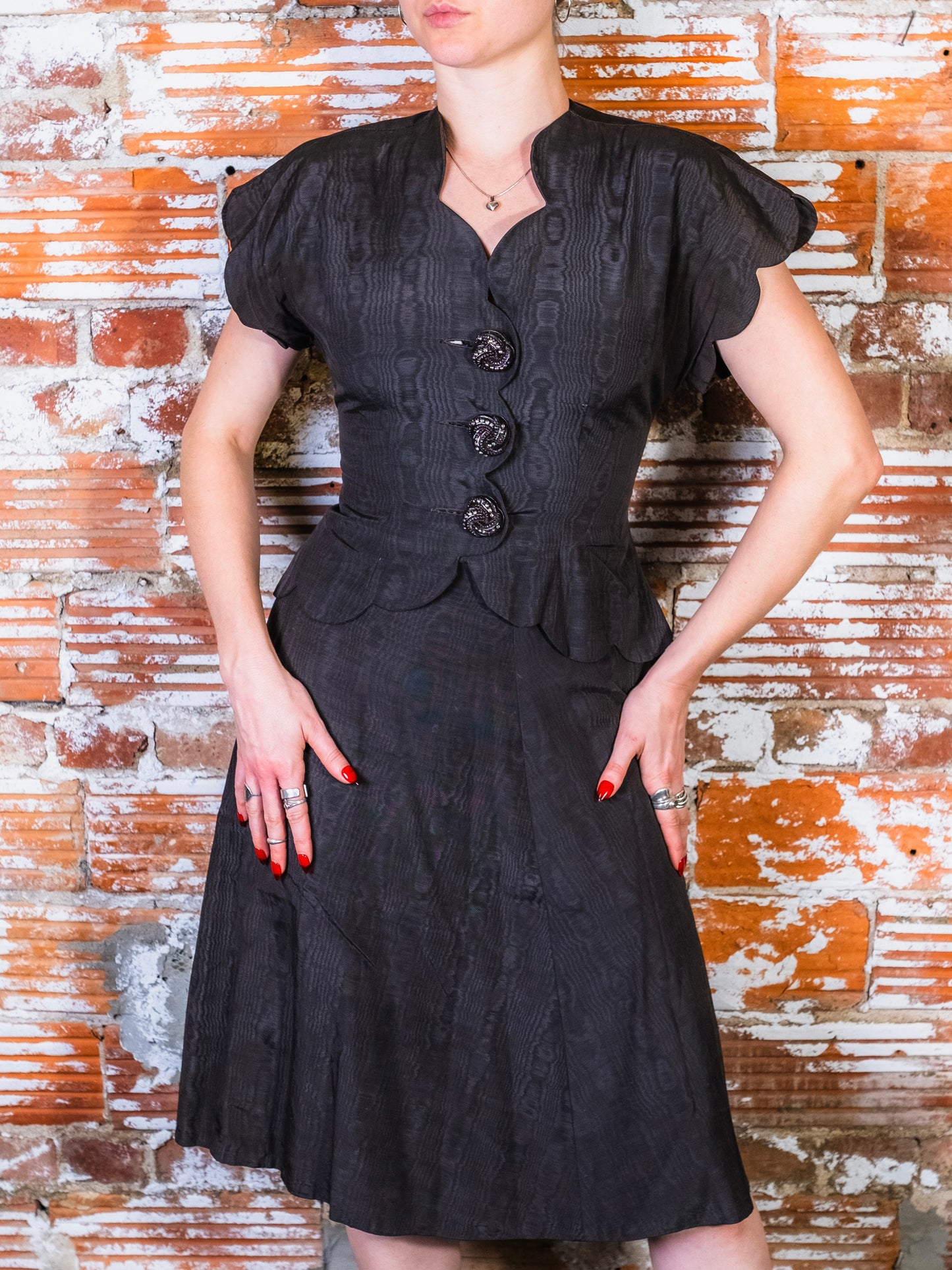Vintage 1940s Sis Junior Black Moiré Taffeta Scalloped Two-Piece Skirt Set | XS