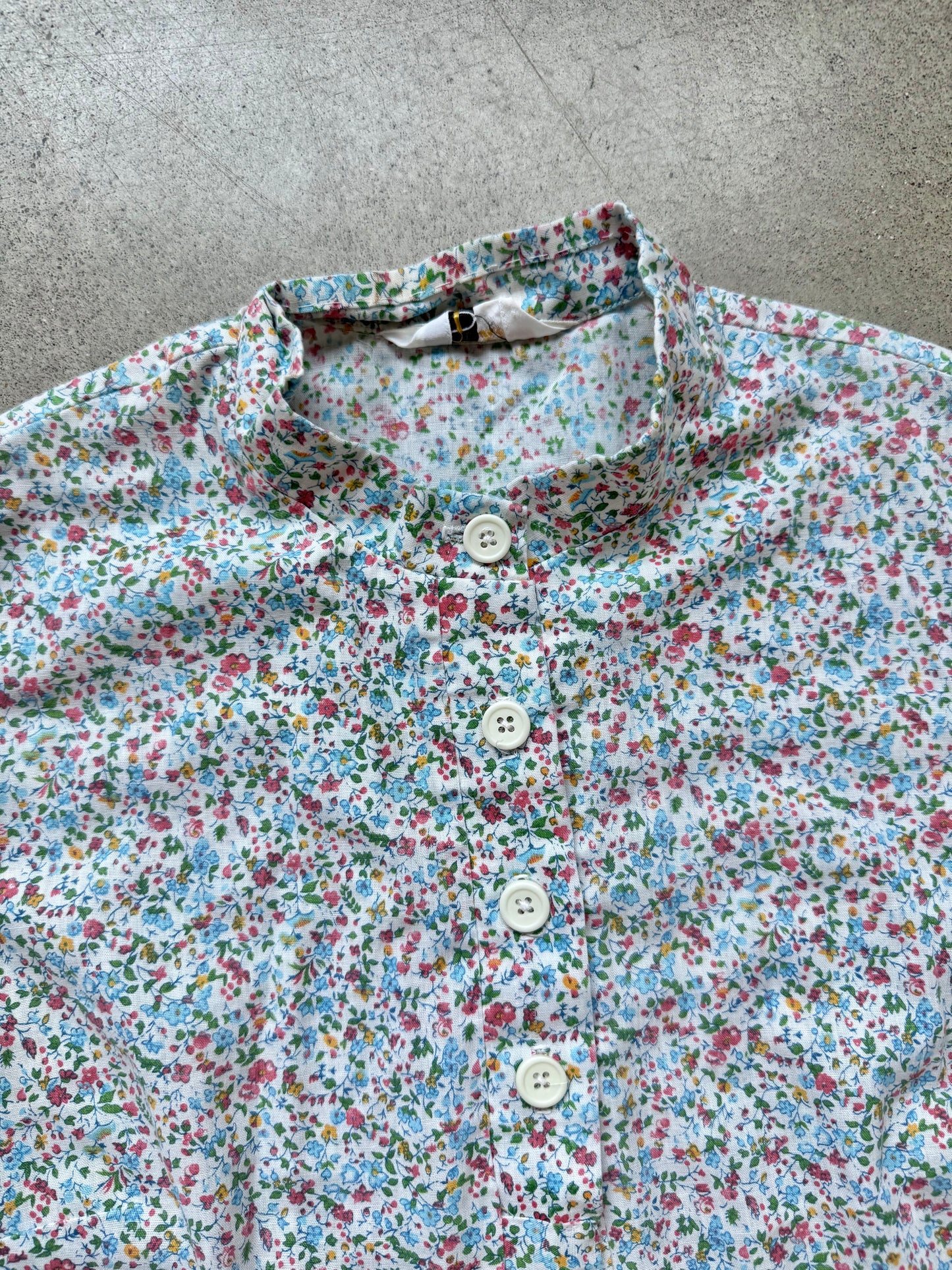 Vintage 1960s Seaton Hall Ditsy Floral Sleeveless Blouse | Medium