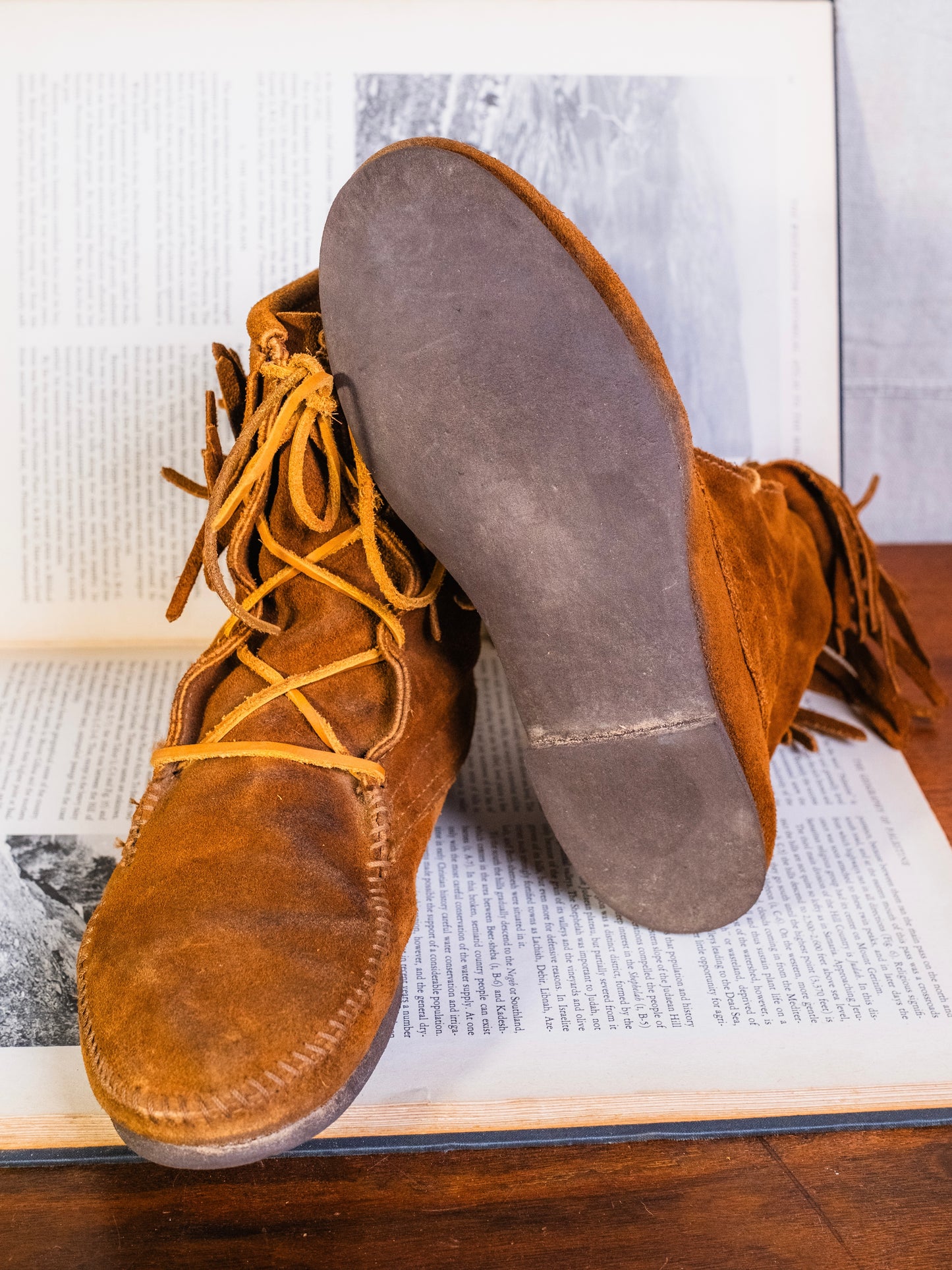 Vintage 1970s Minnetonka Moccasins Brown Suede Fringe Ankle Boots | Women’s 9