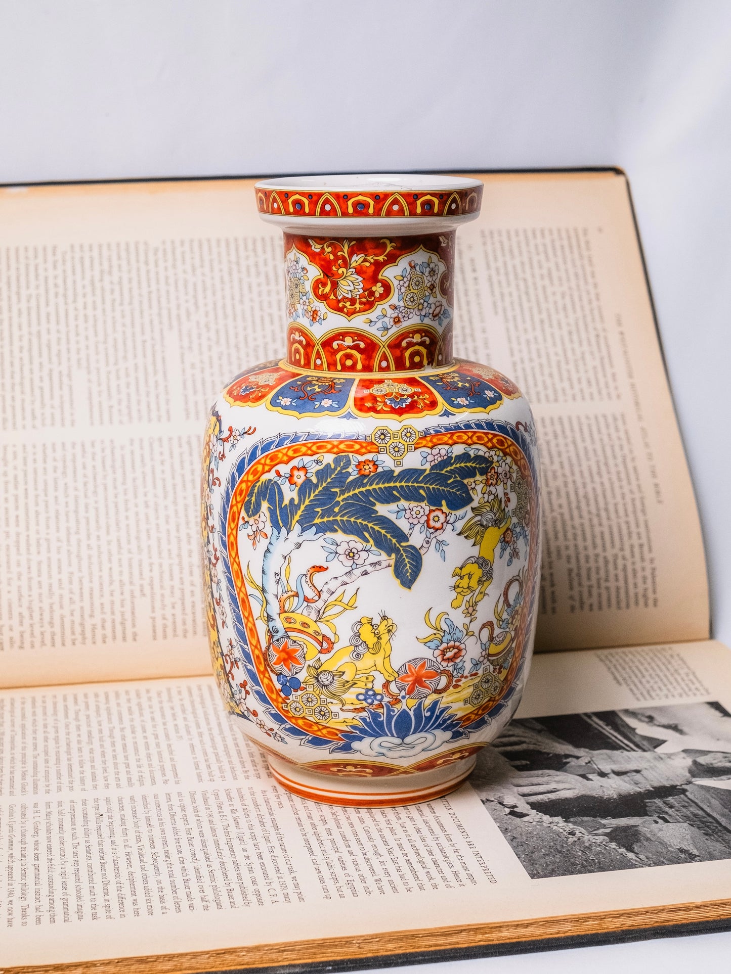 Vintage 1950s Eken Ceramic Foo Dog Painted Vase