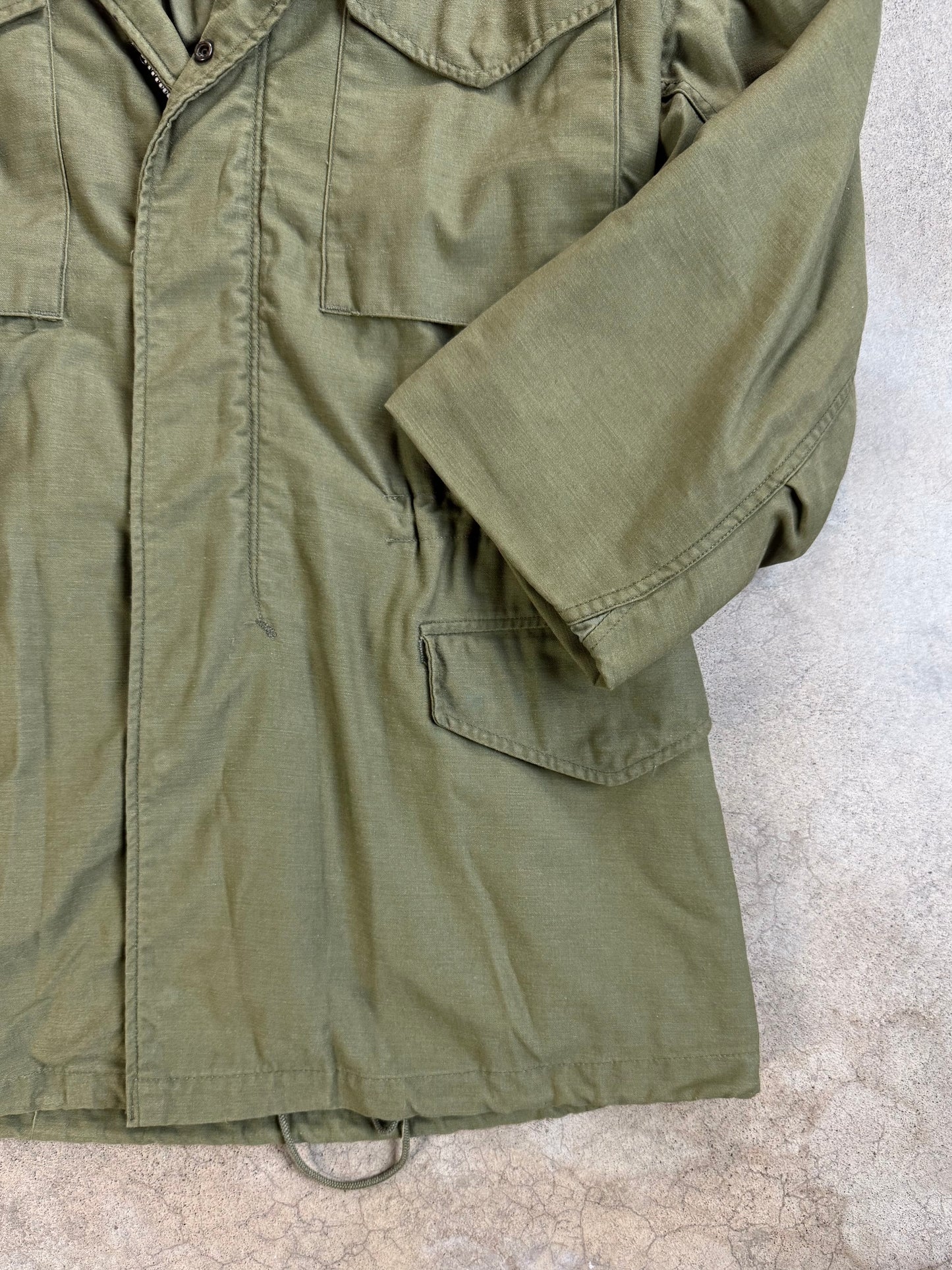 Vintage 1970s U.S. Army Military Issue Field Jacket | Small