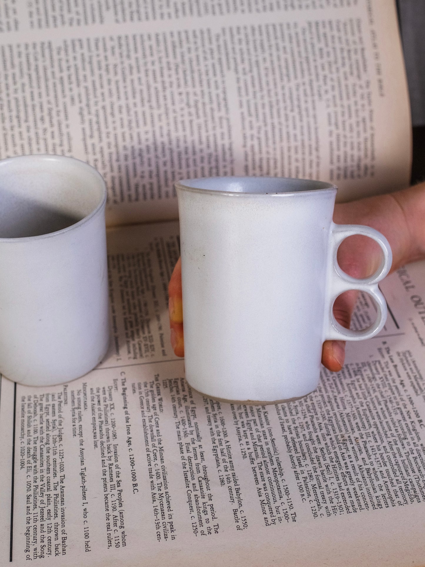 Vintage Bennington Potters White Trigger Handle Mugs | Set of 2